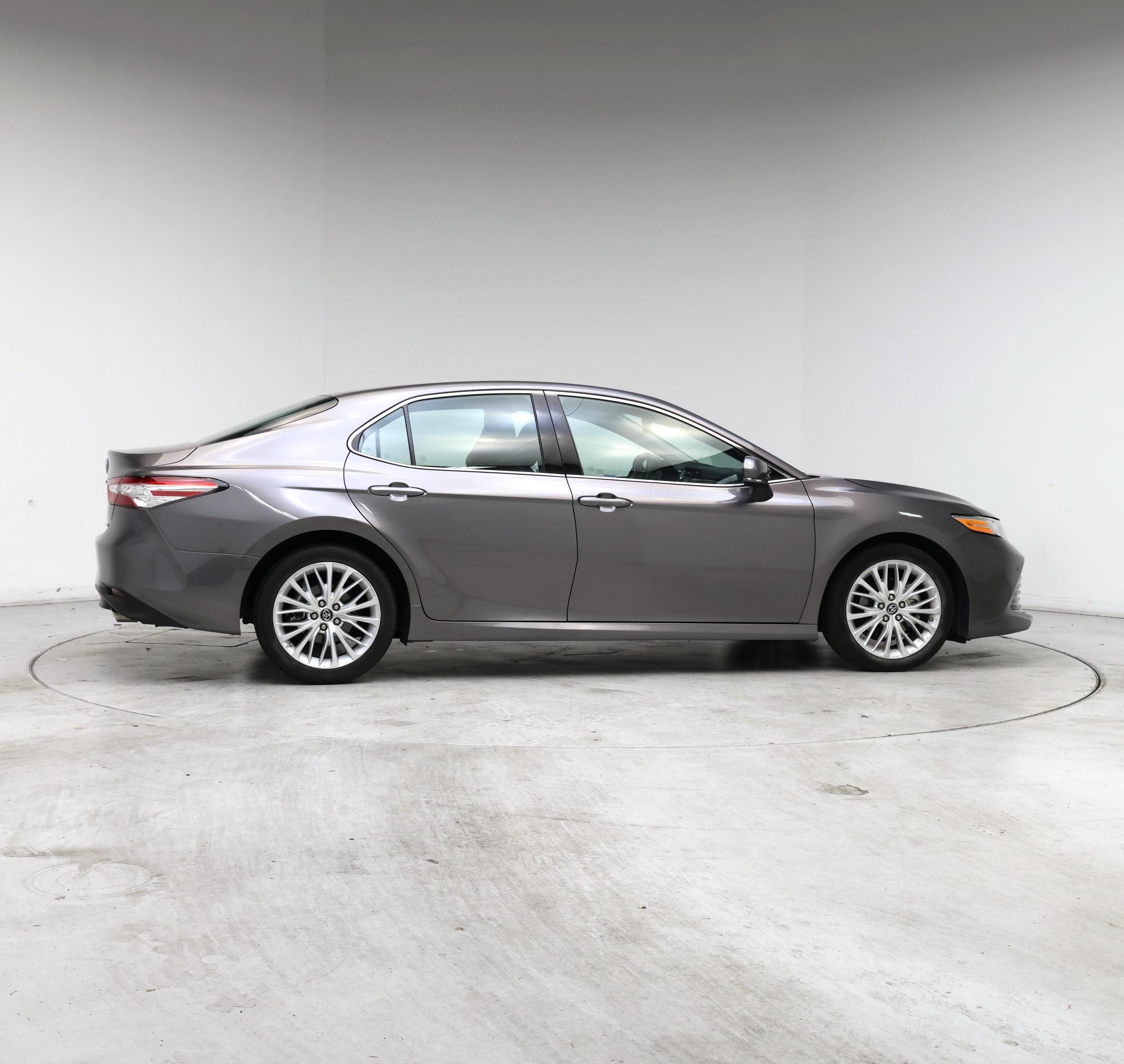 Thumbnail: 2018 Toyota Camry - 7