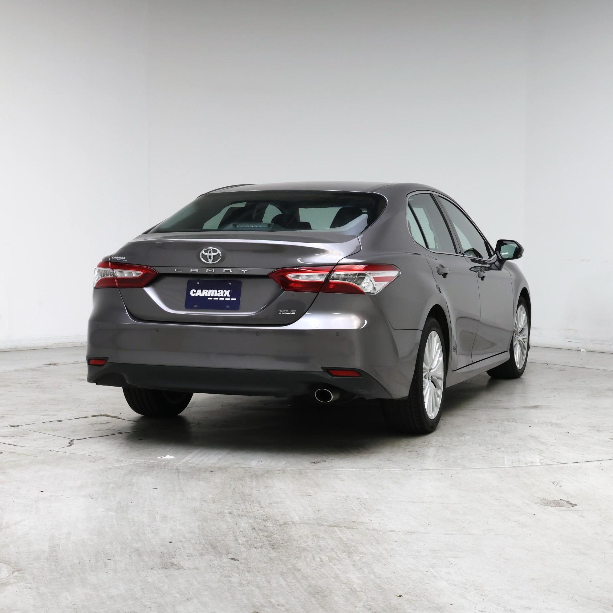 Thumbnail: 2018 Toyota Camry - 8