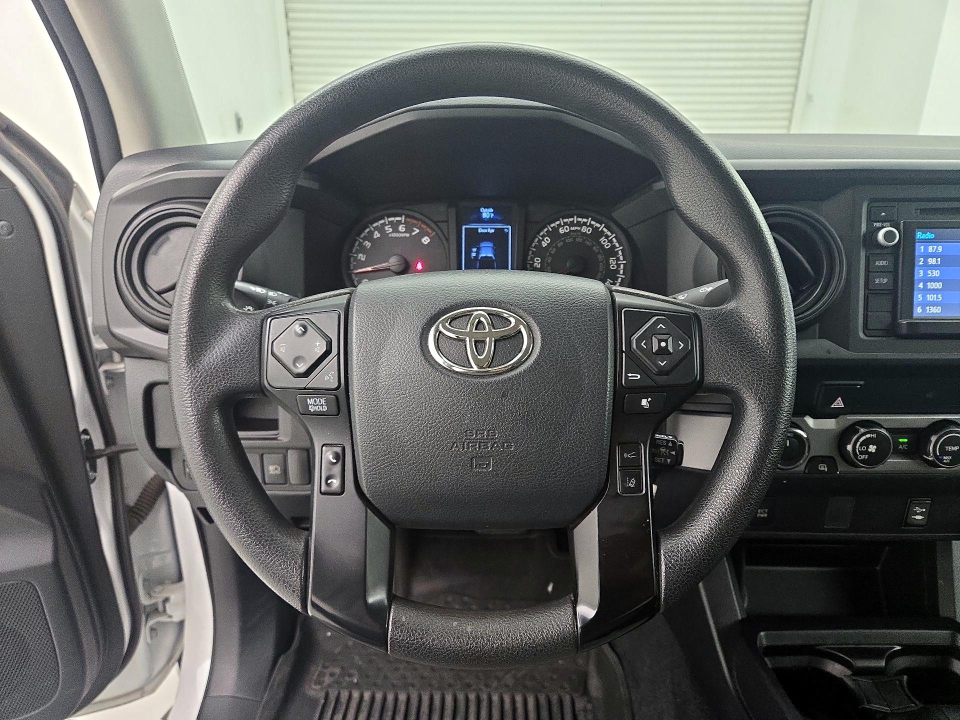 Thumbnail: 2019 Toyota Tacoma - 10