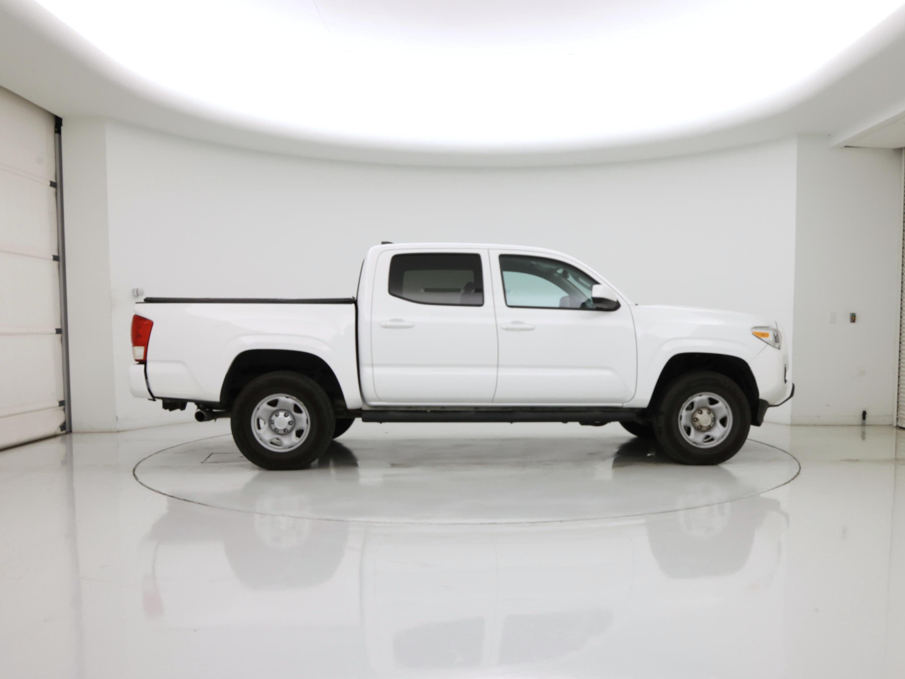 Thumbnail: 2019 Toyota Tacoma - 7
