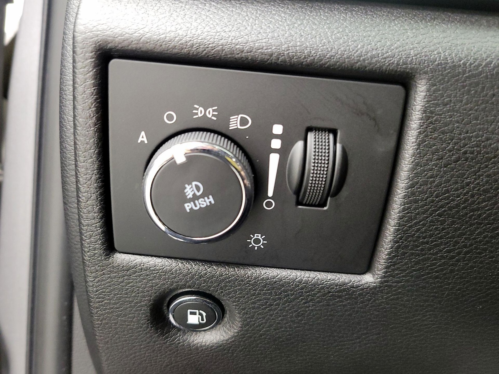 2020 Jeep Grand Cherokee Laredo E - Photo 14