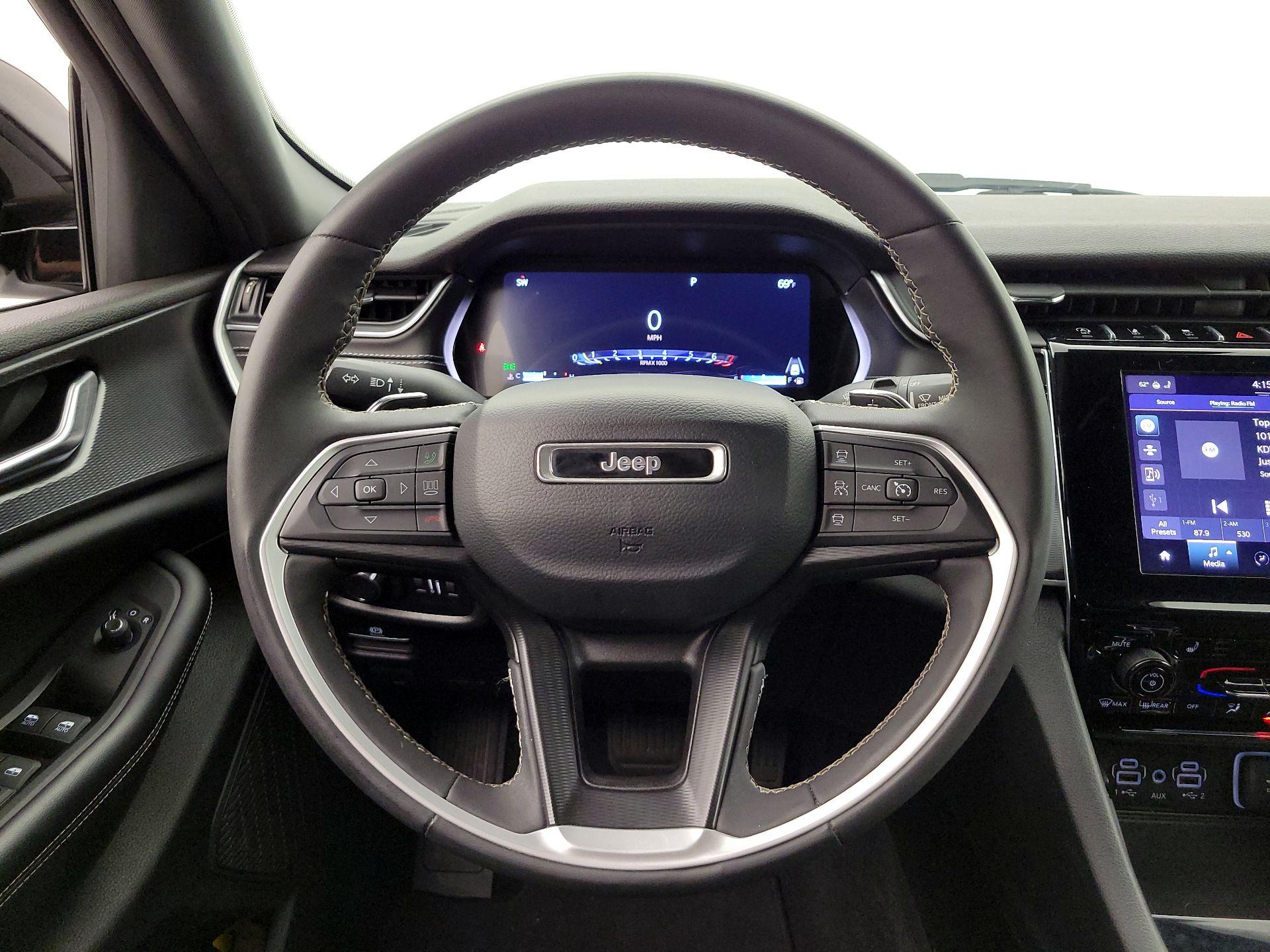 Thumbnail: 2023 Jeep Grand Cherokee - 10