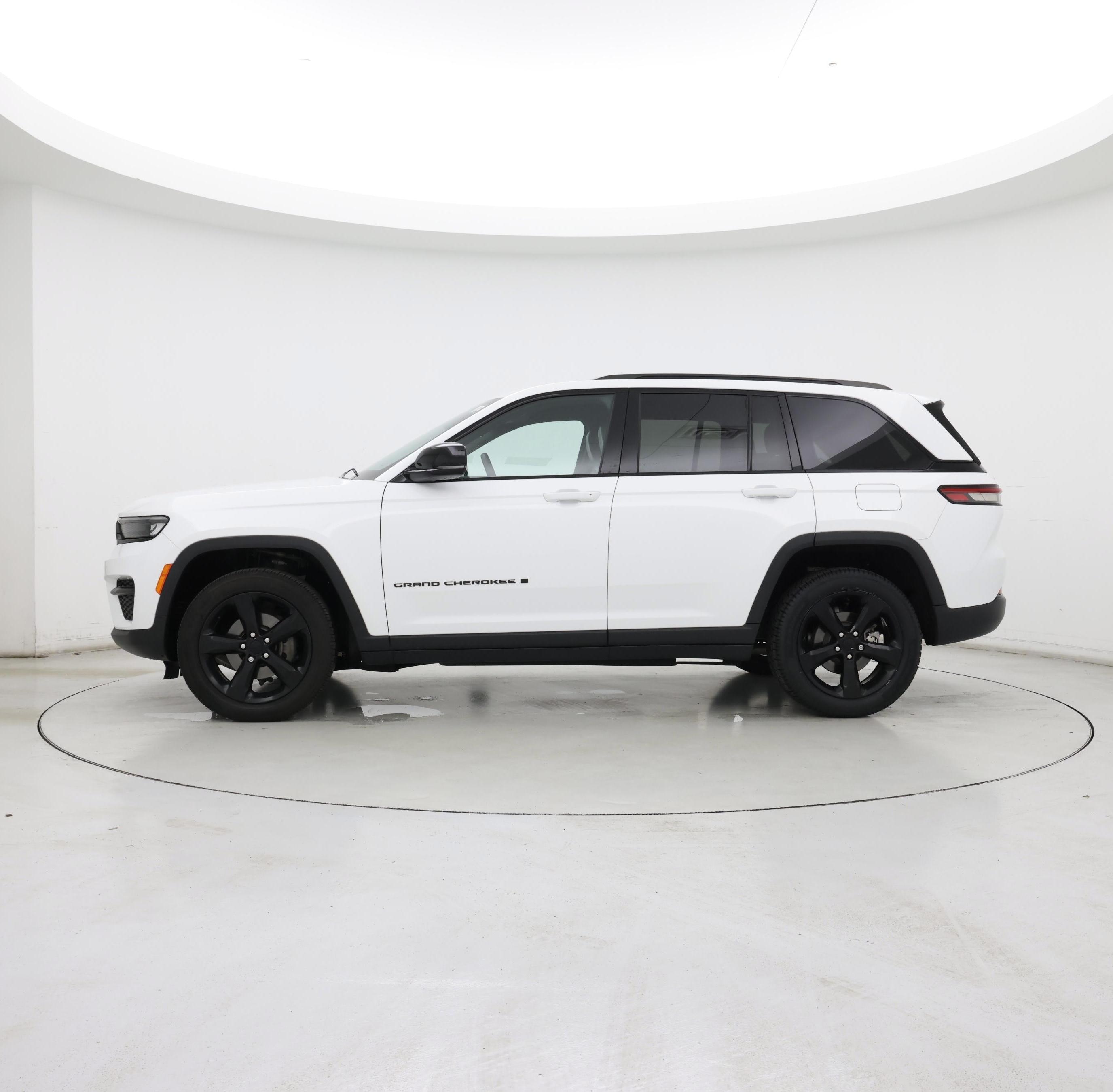 Thumbnail: 2023 Jeep Grand Cherokee - 3