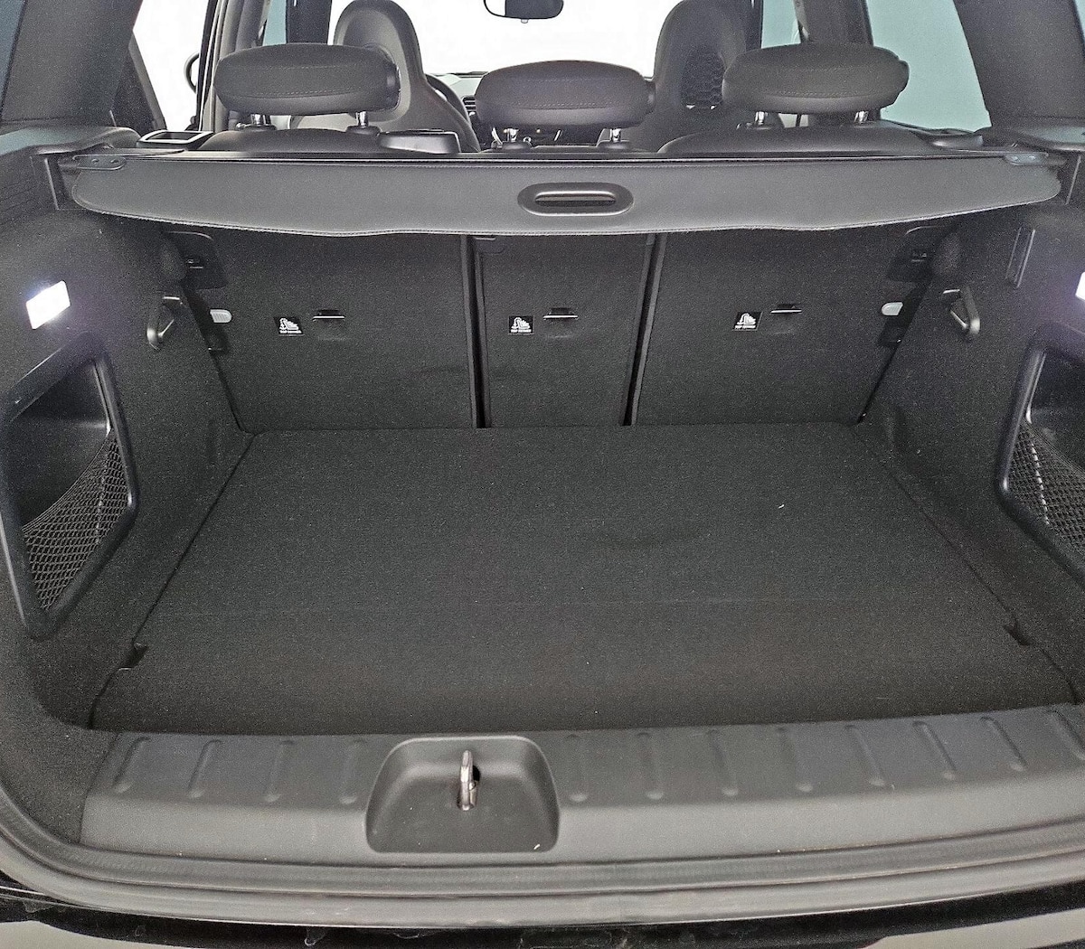 Trunk/Cargo (Seats Up)