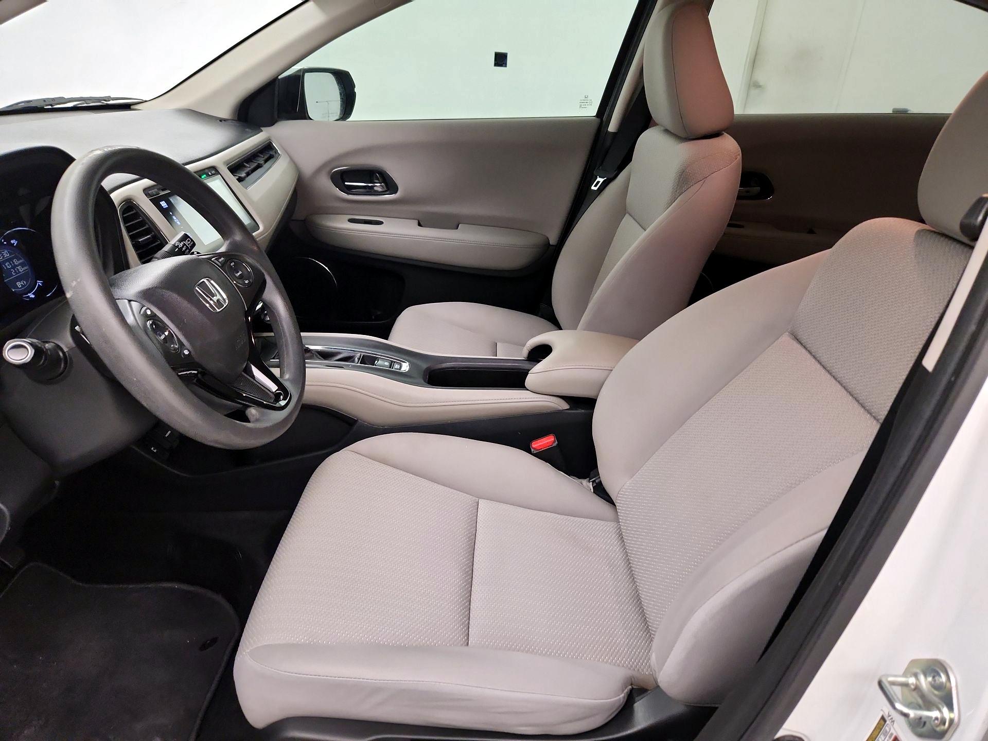 Thumbnail: 2016 Honda HR-V - 11