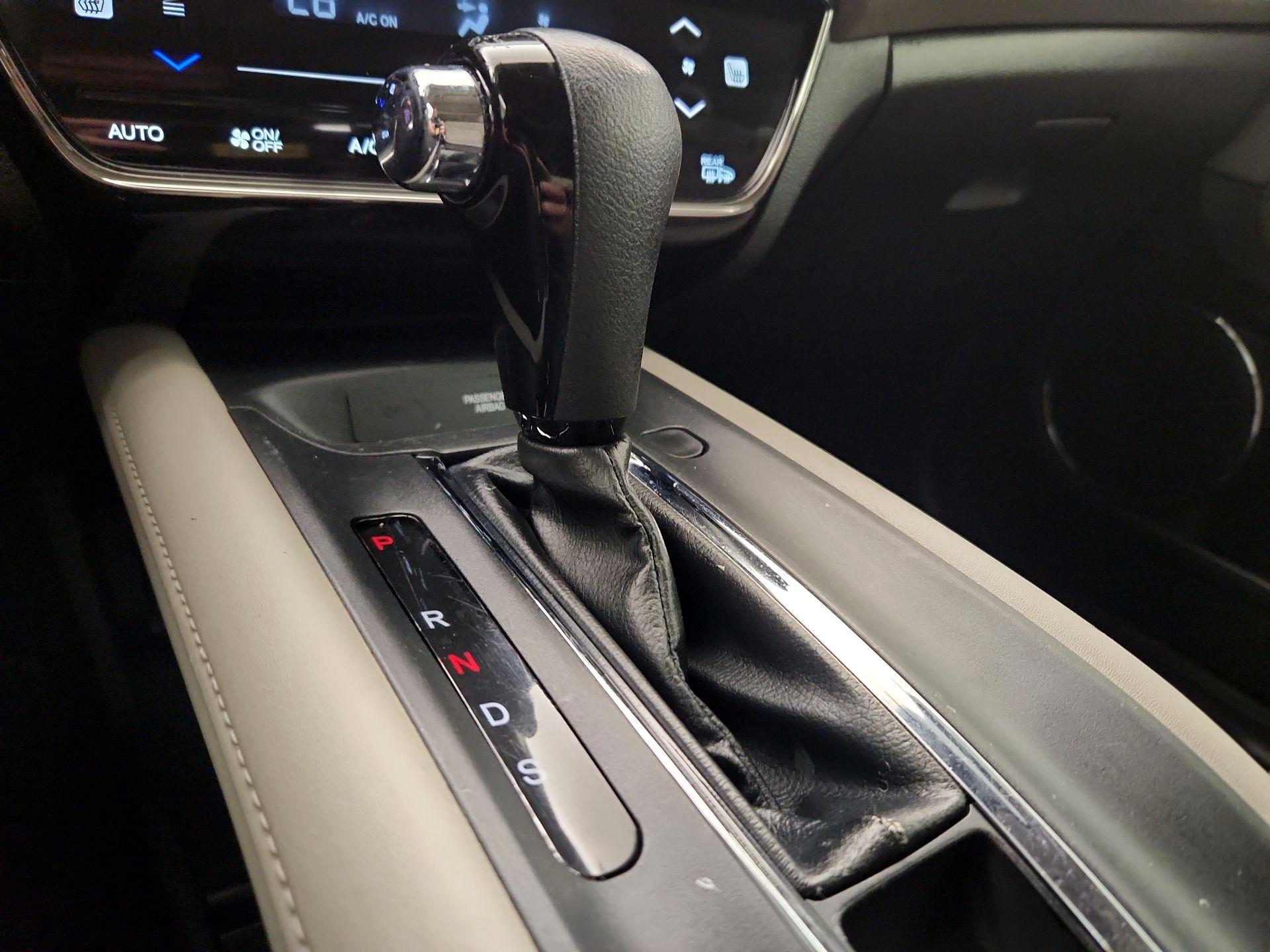 Thumbnail: 2016 Honda HR-V - 17