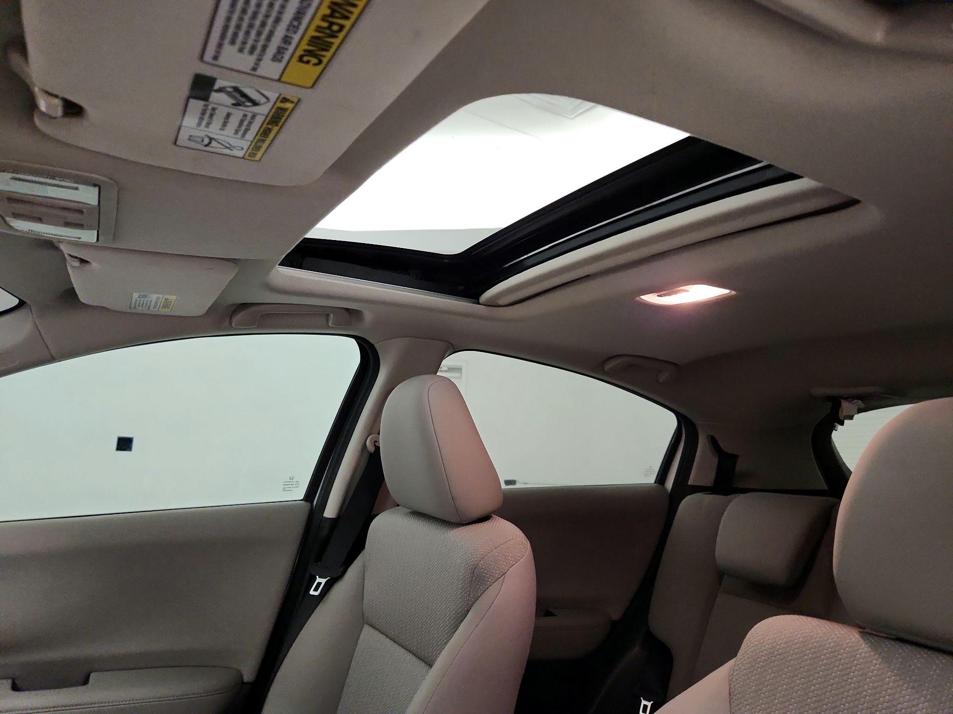 Thumbnail: 2016 Honda HR-V - 19
