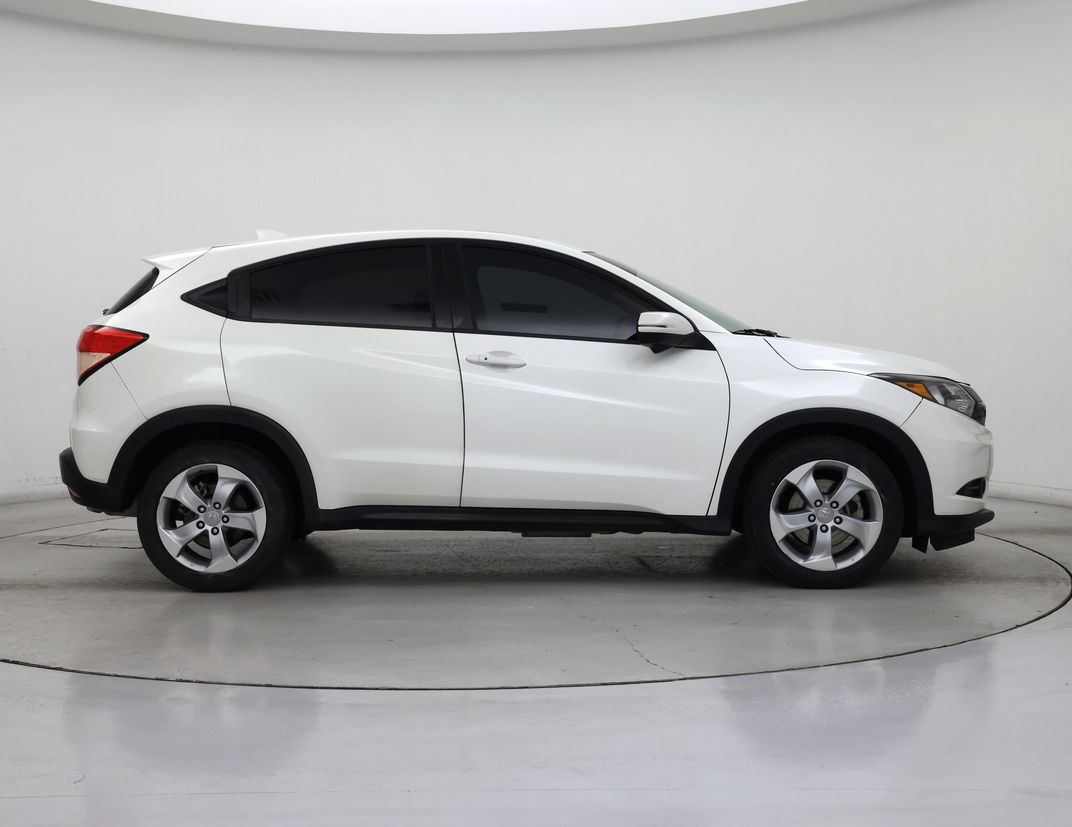 Thumbnail: 2016 Honda HR-V - 7