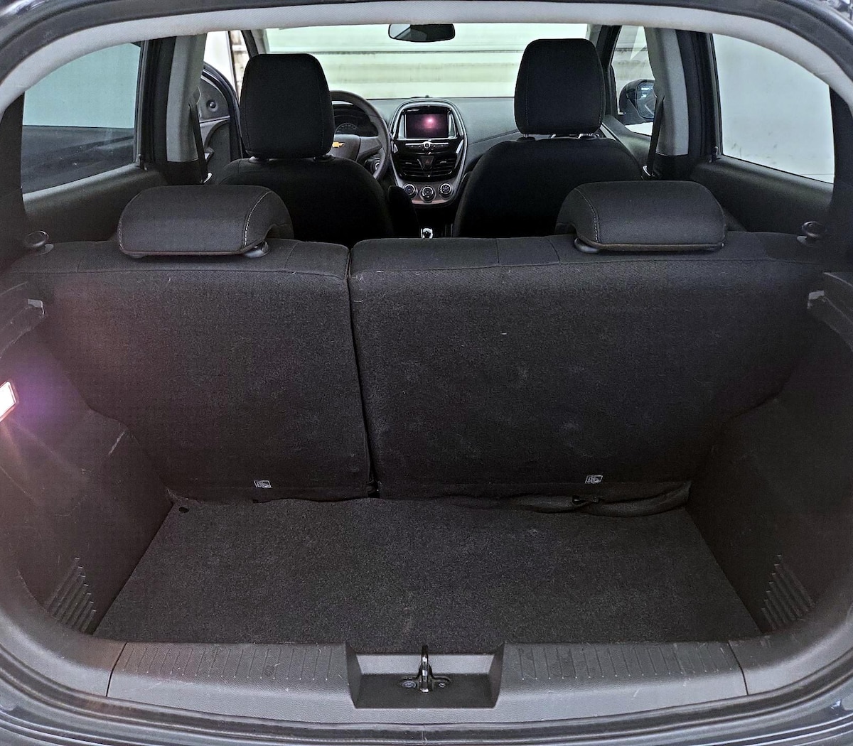 Trunk/Cargo (Seats Up)