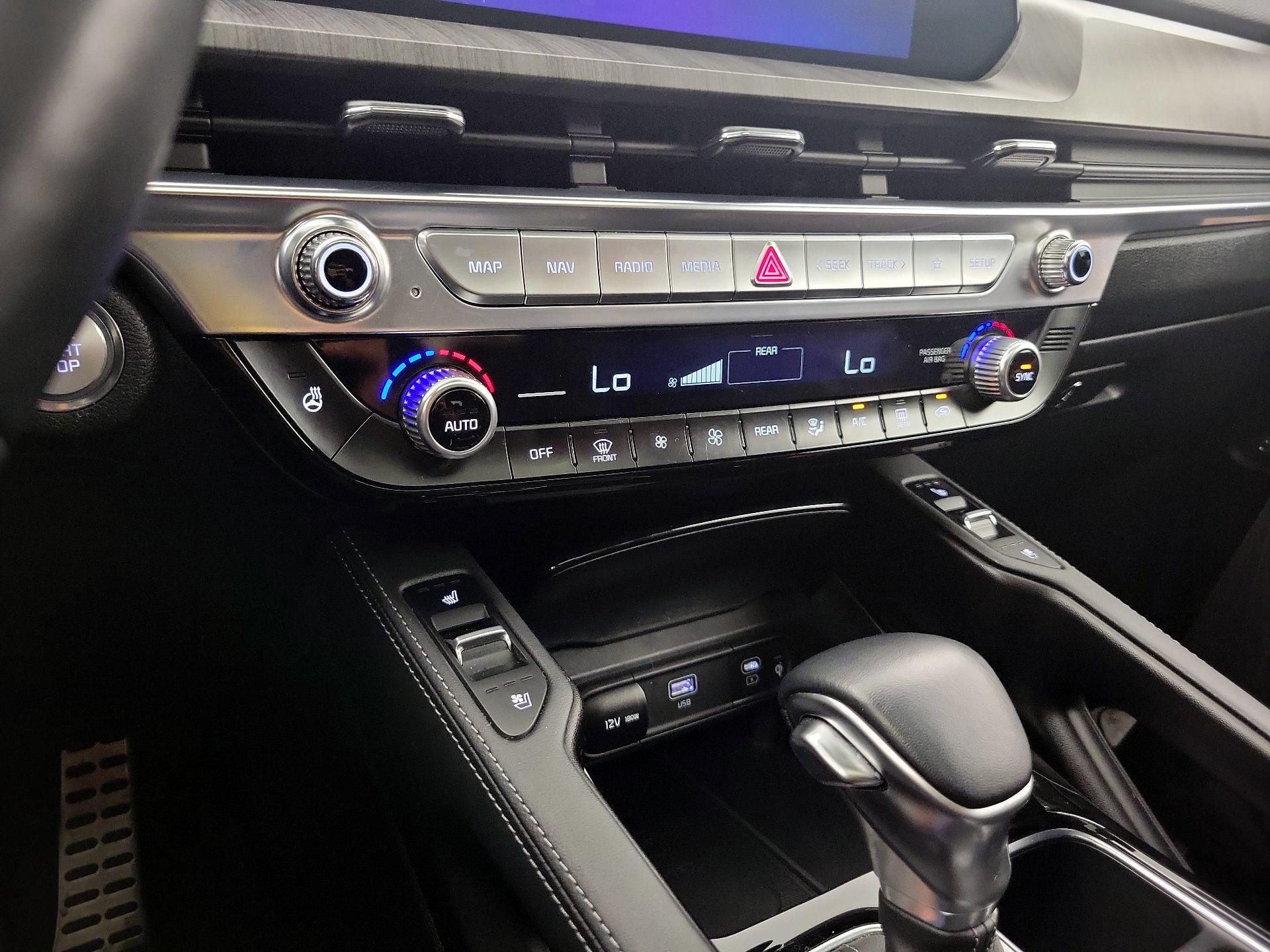 Thumbnail: 2024 Kia Telluride - 17