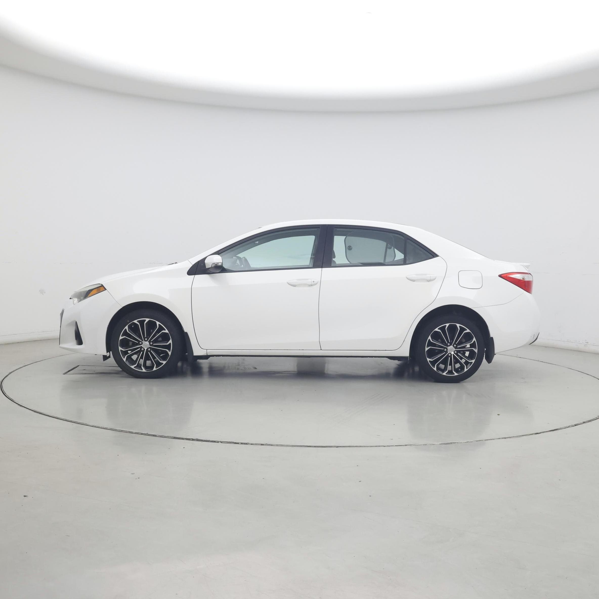Thumbnail: 2014 Toyota Corolla - 3