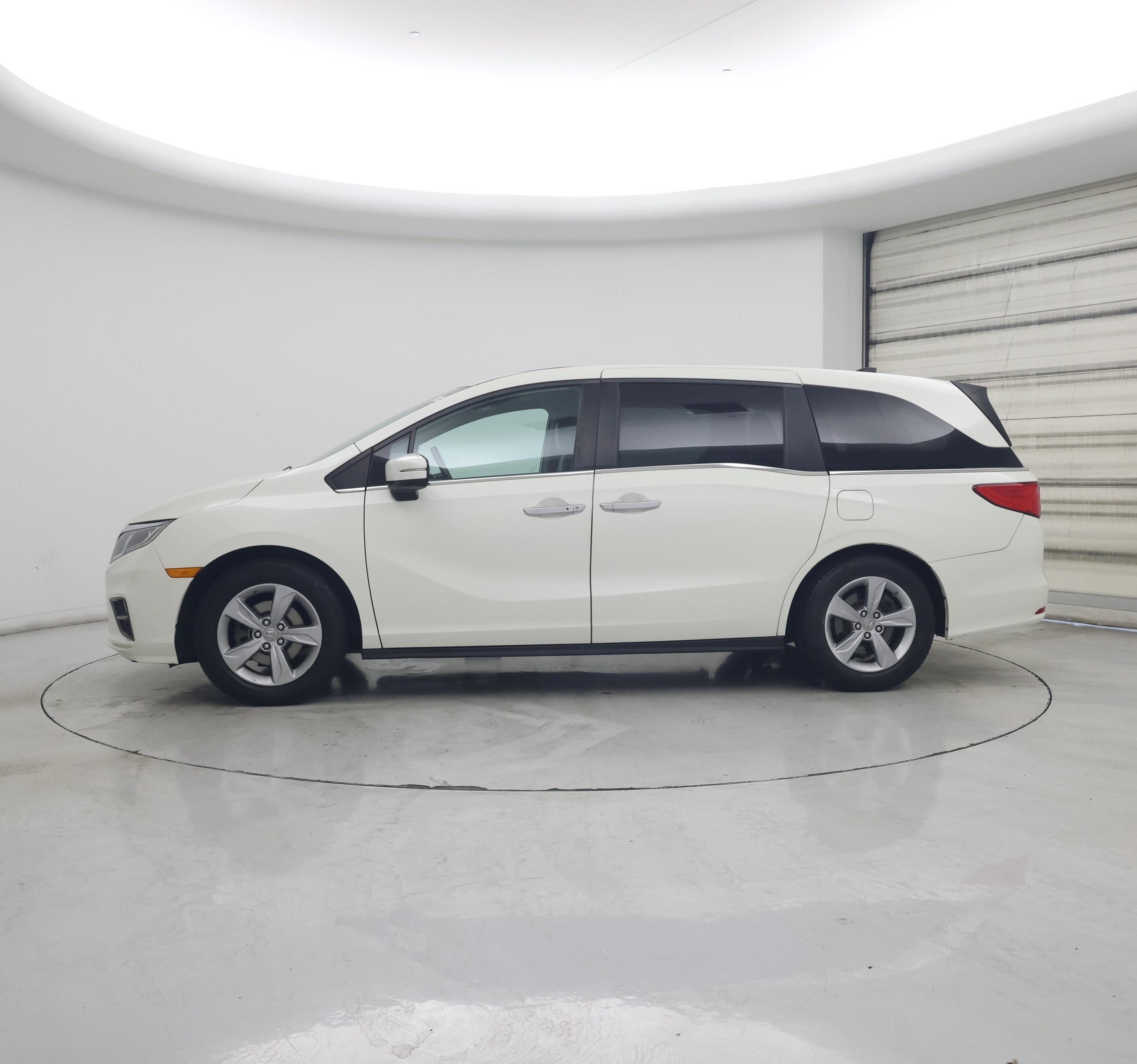 Thumbnail: 2019 Honda Odyssey - 3