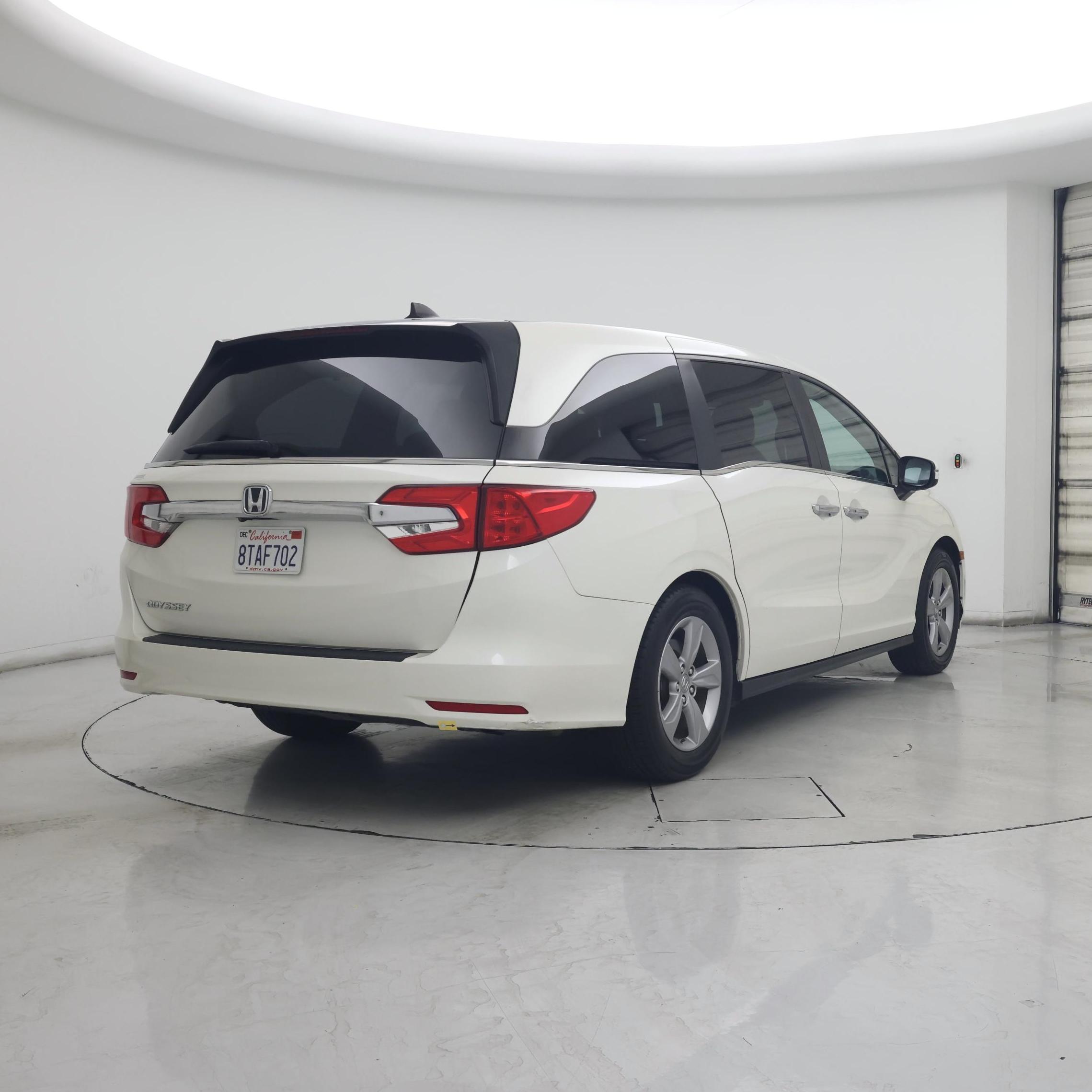 Thumbnail: 2019 Honda Odyssey - 8