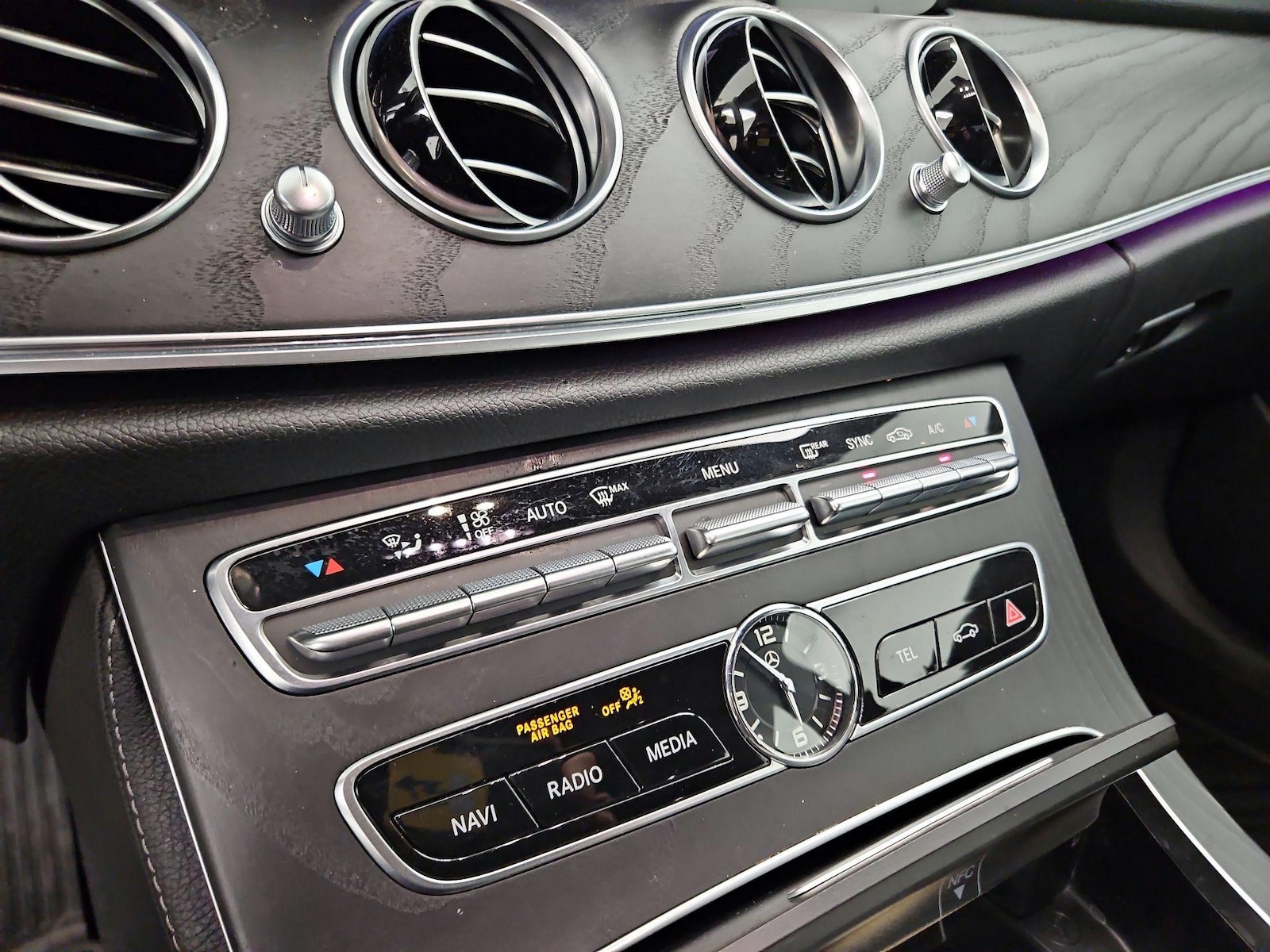 2019 Mercedes-Benz E-Class E300 - Photo 15