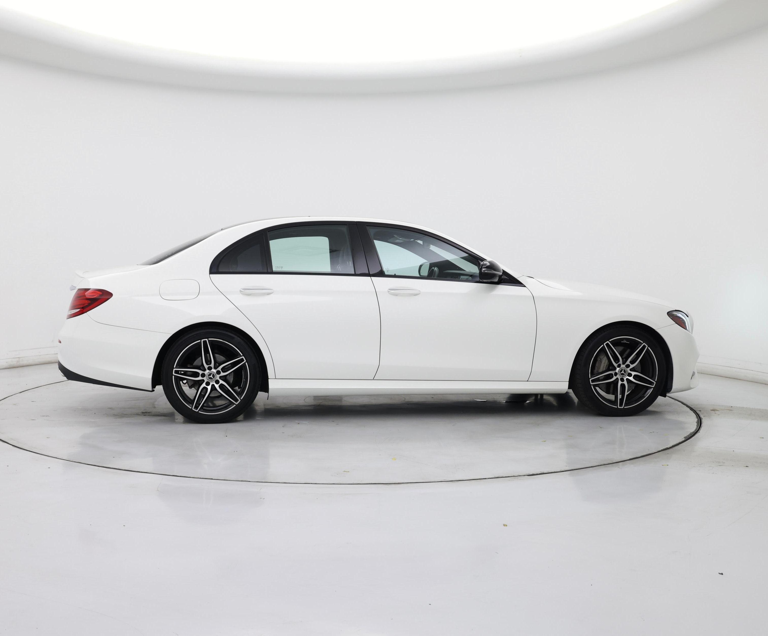 Thumbnail: 2019 Mercedes-Benz E-Class - 7