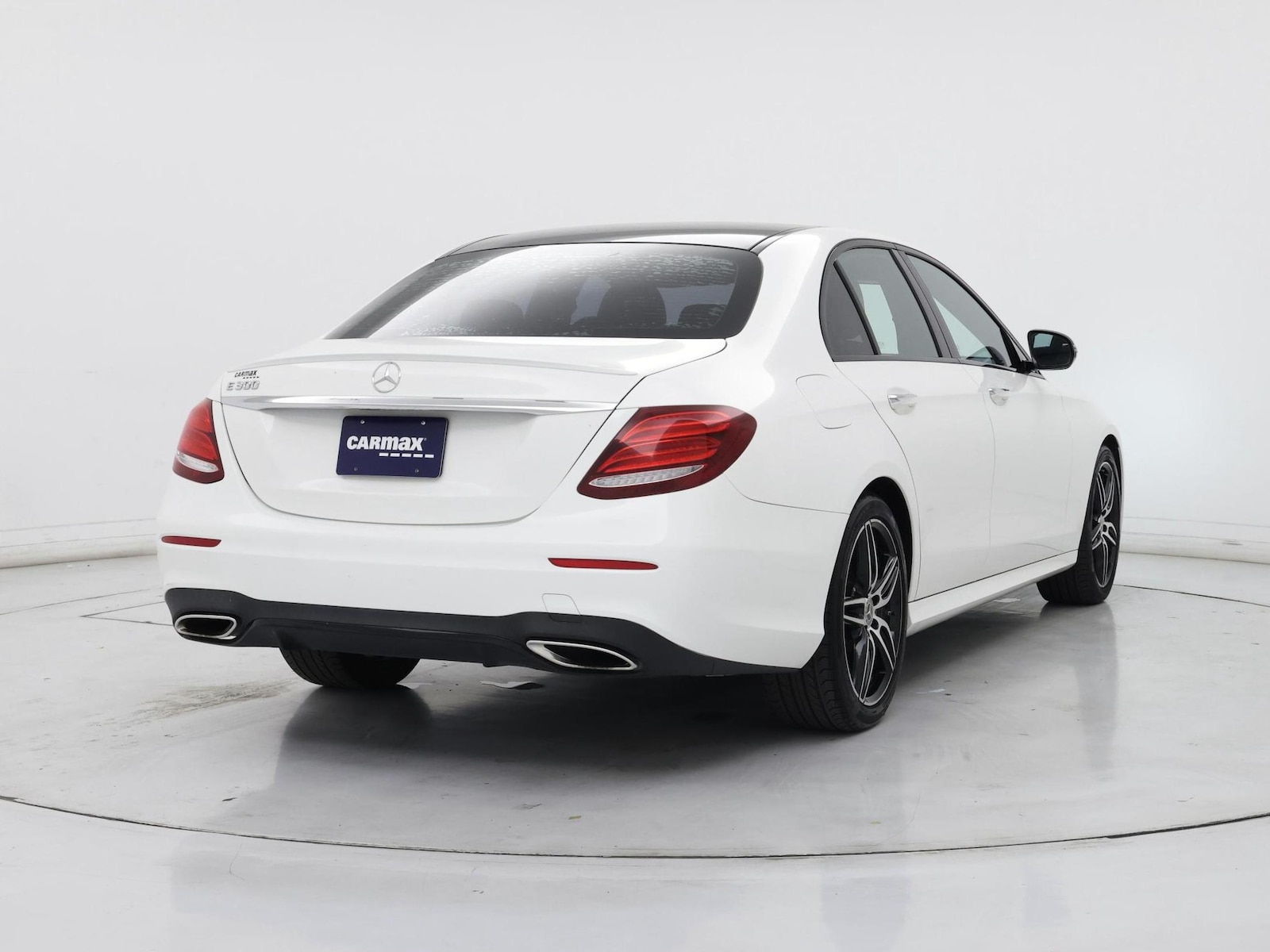 2019 Mercedes-Benz E-Class E300 - Photo 9