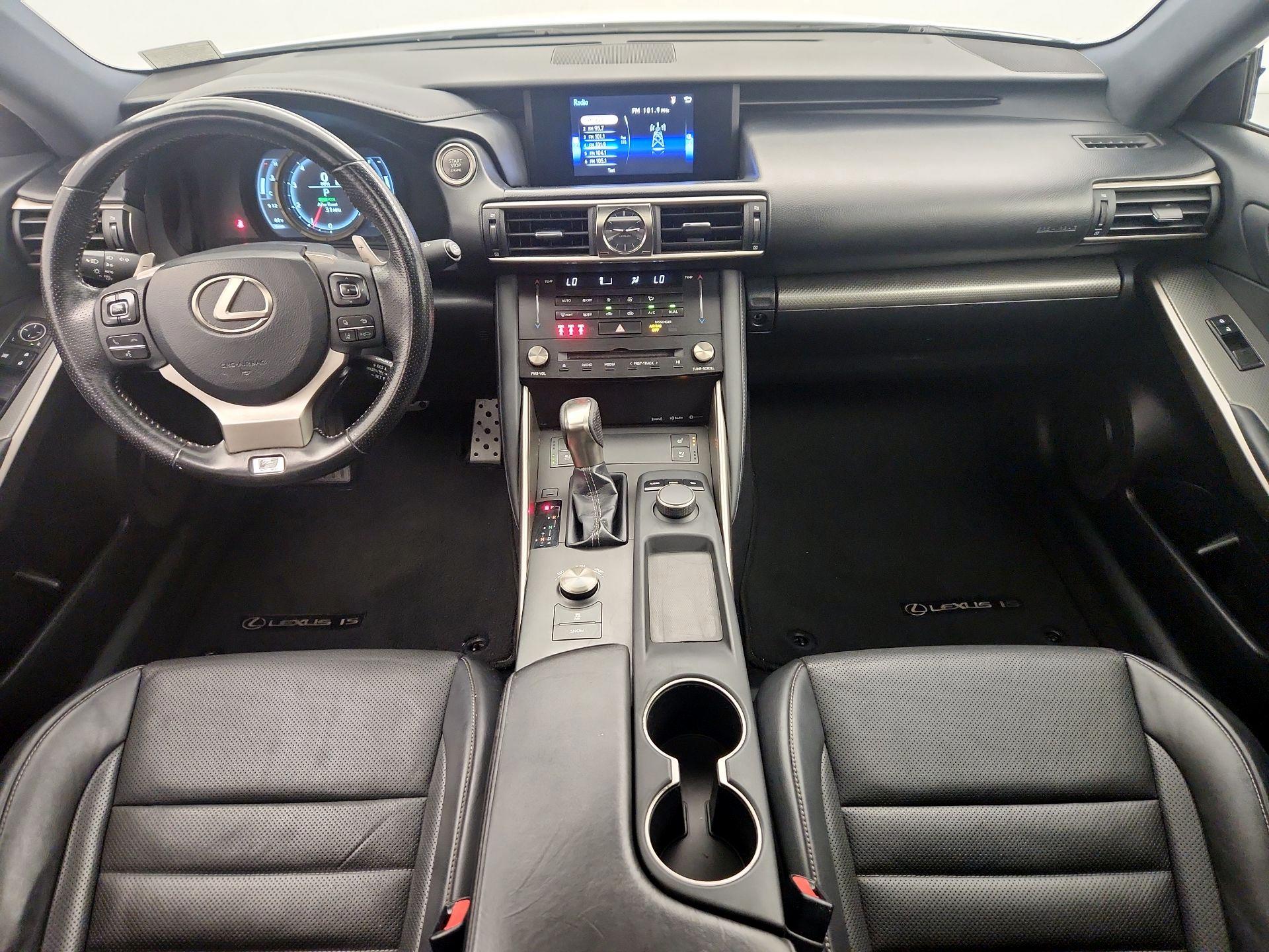 Thumbnail: 2018 Lexus IS - 9