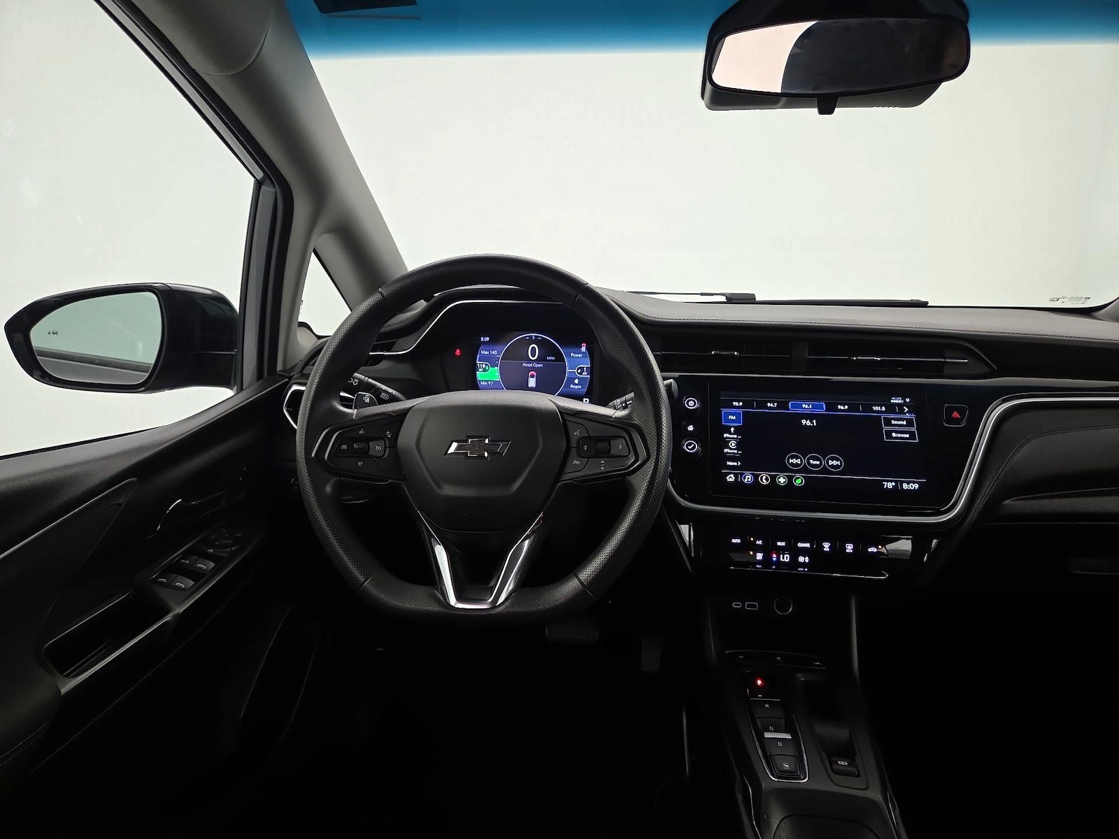 2023 Chevrolet Bolt EV LT - Photo 11