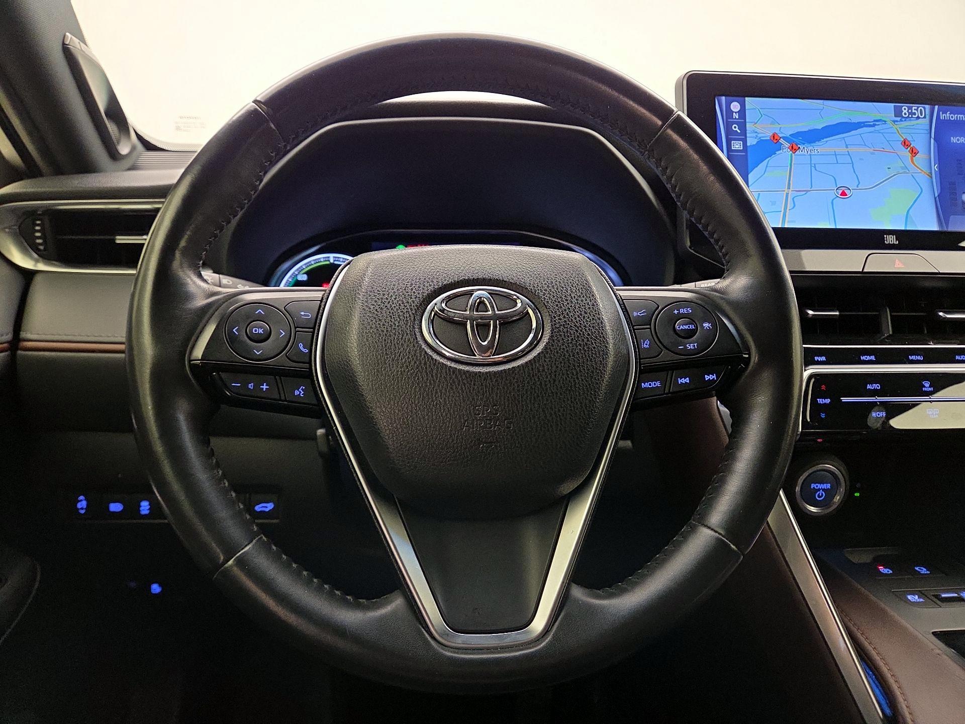 Thumbnail: 2021 Toyota Venza - 10