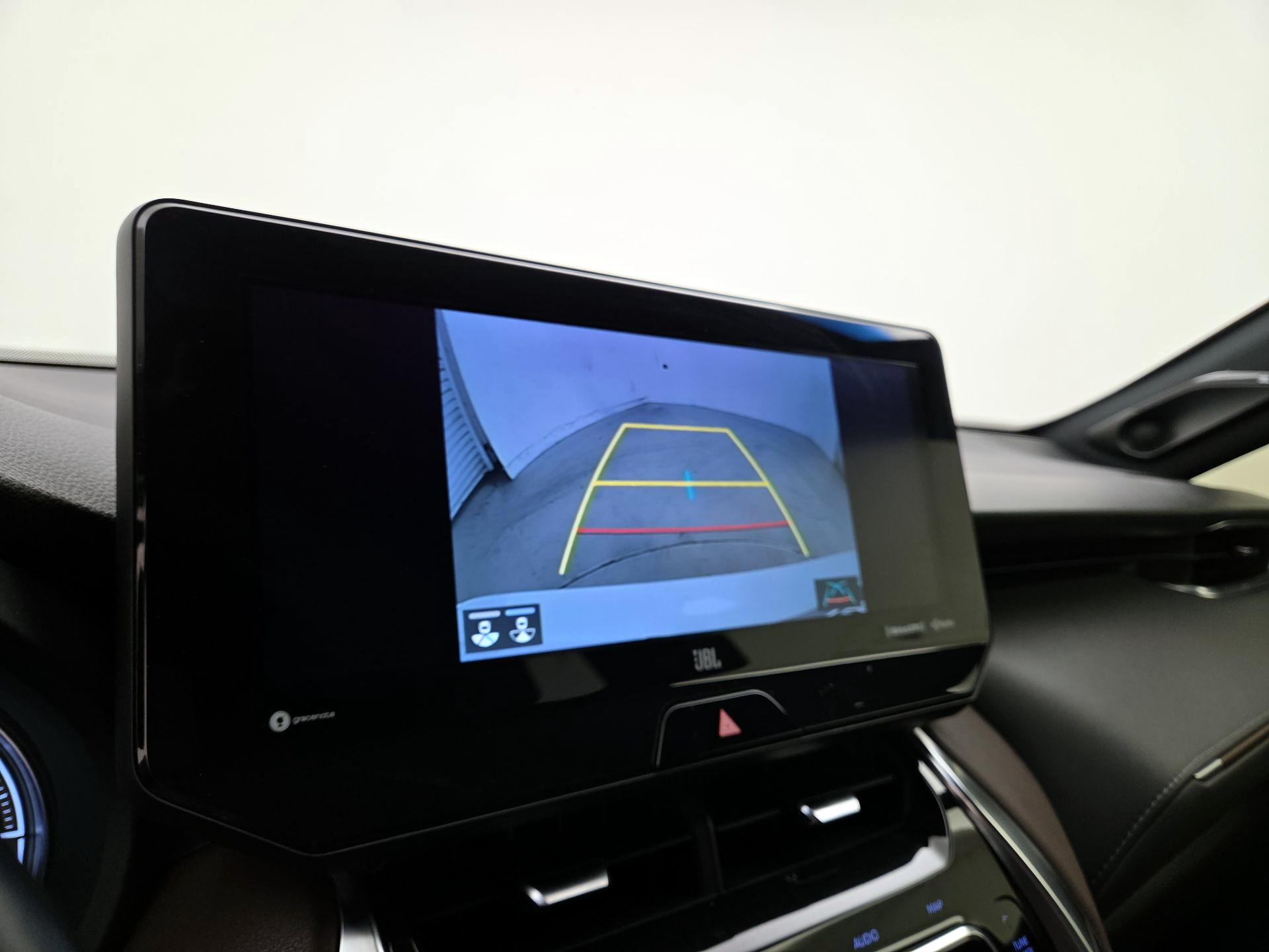 Thumbnail: 2021 Toyota Venza - 15