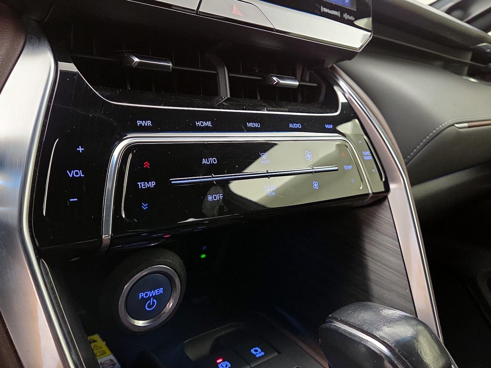 2021 Toyota Venza XLE - Photo 18