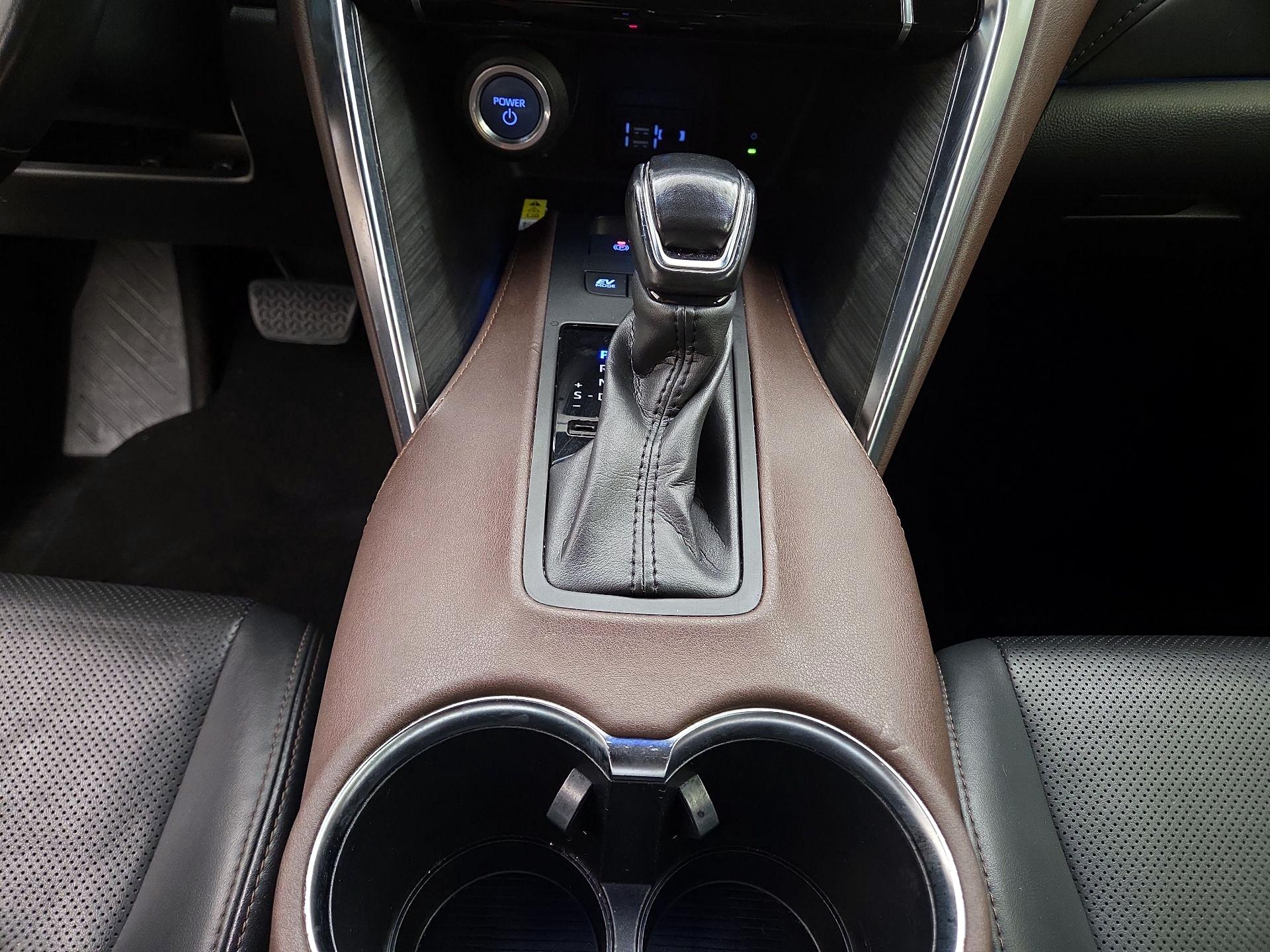 Thumbnail: 2021 Toyota Venza - 18