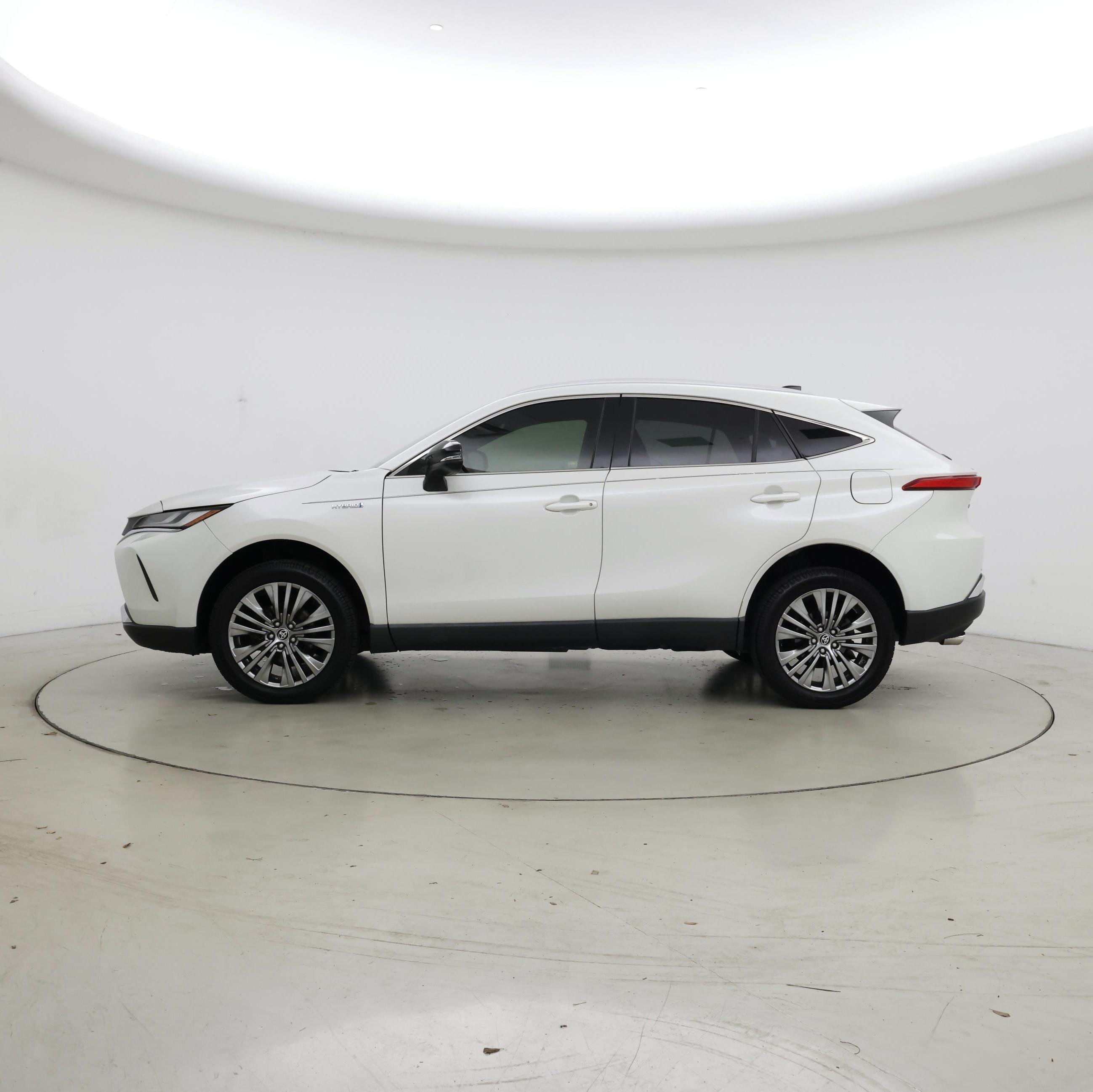 Thumbnail: 2021 Toyota Venza - 3