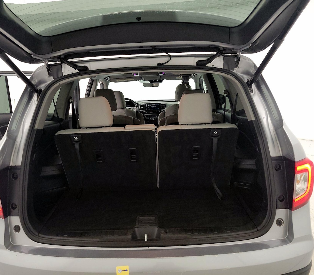 Trunk/Cargo (Seats Up)
