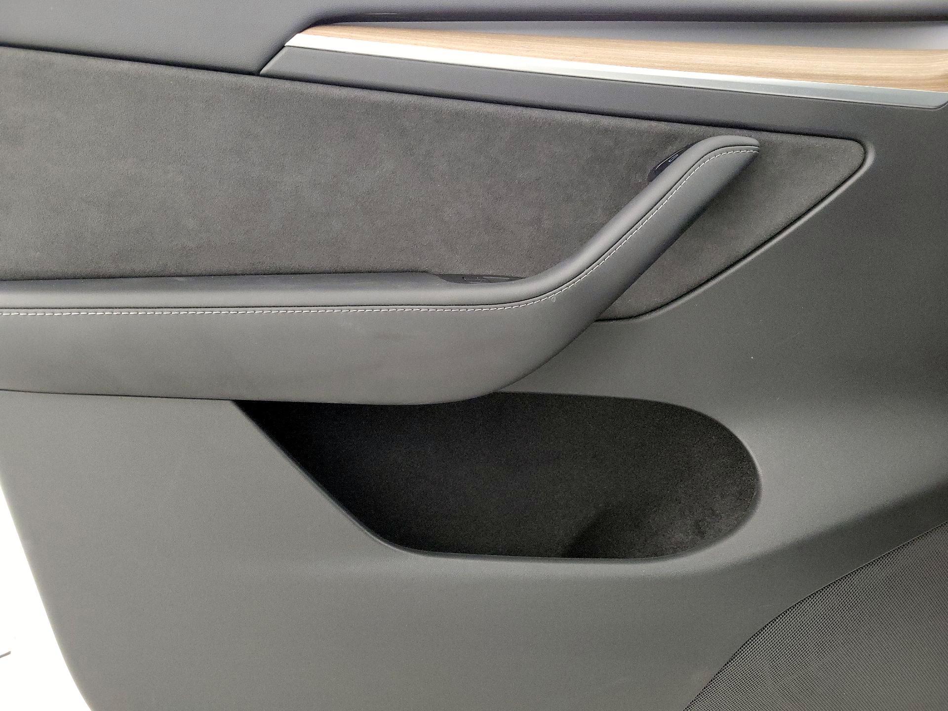Thumbnail: 2023 Tesla Model Y - 12