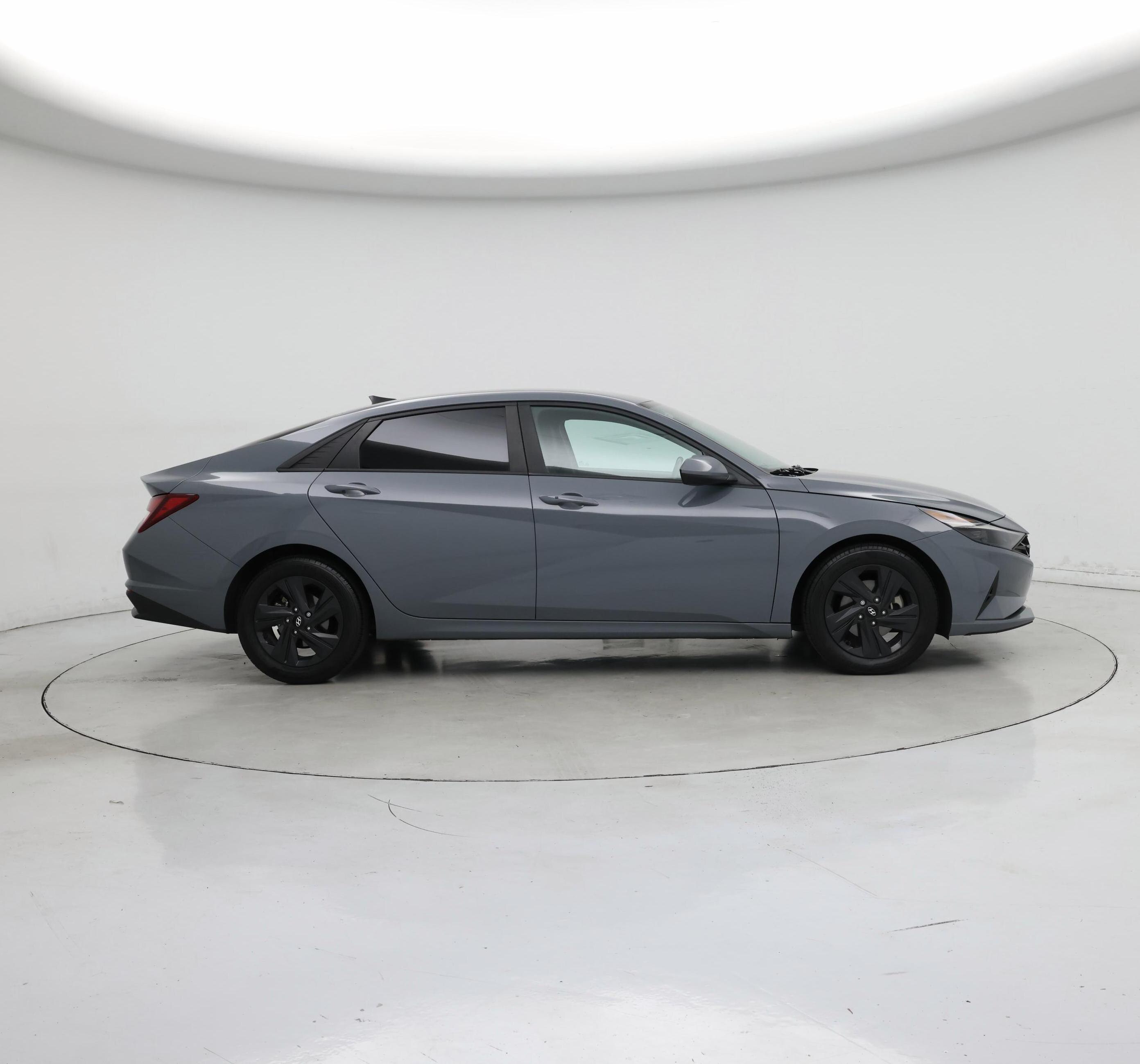 Thumbnail: 2022 Hyundai Elantra - 7