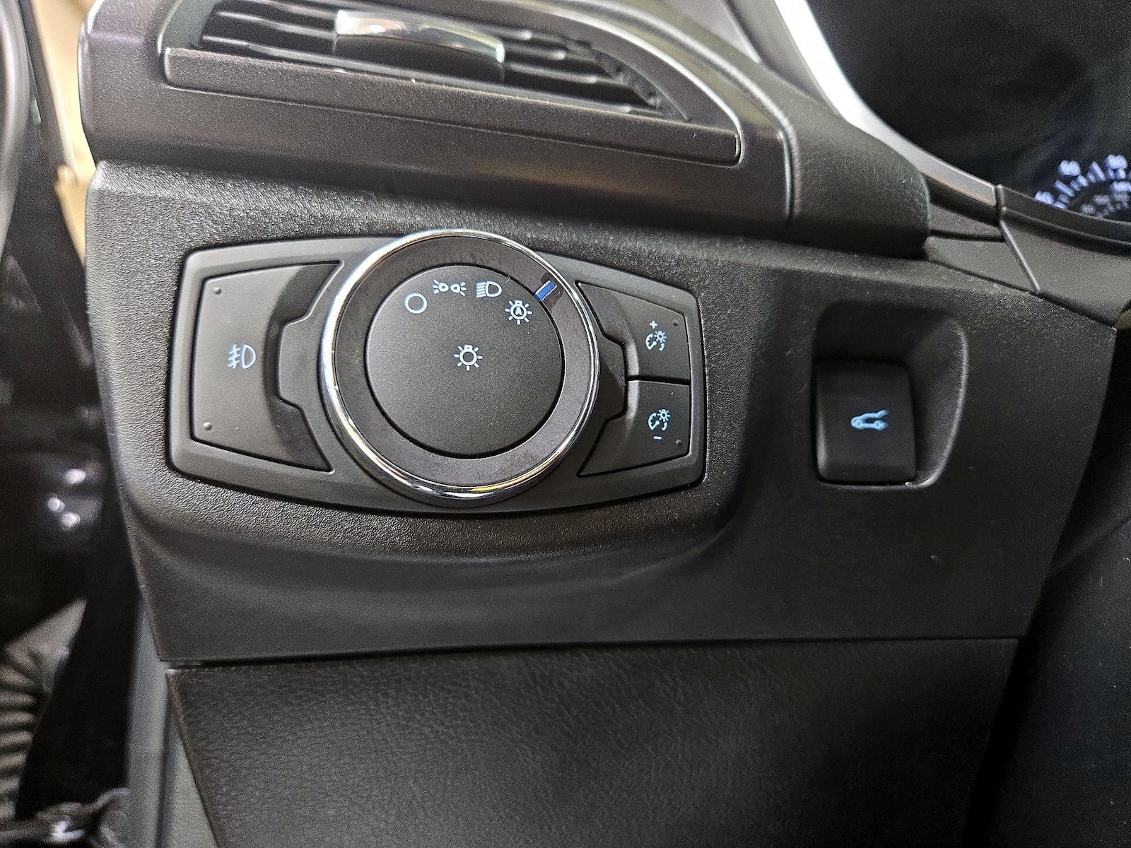2019 Ford Fusion Titanium - Photo 14