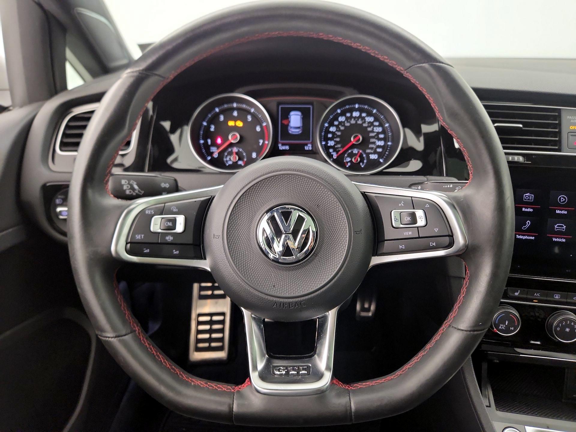Thumbnail: 2019 Volkswagen Golf - 10