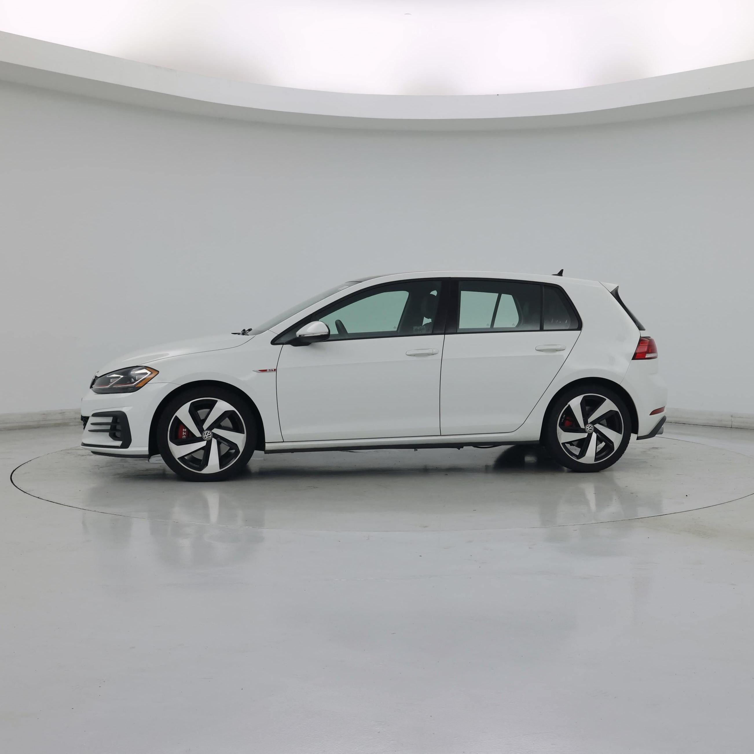 Thumbnail: 2019 Volkswagen Golf - 3