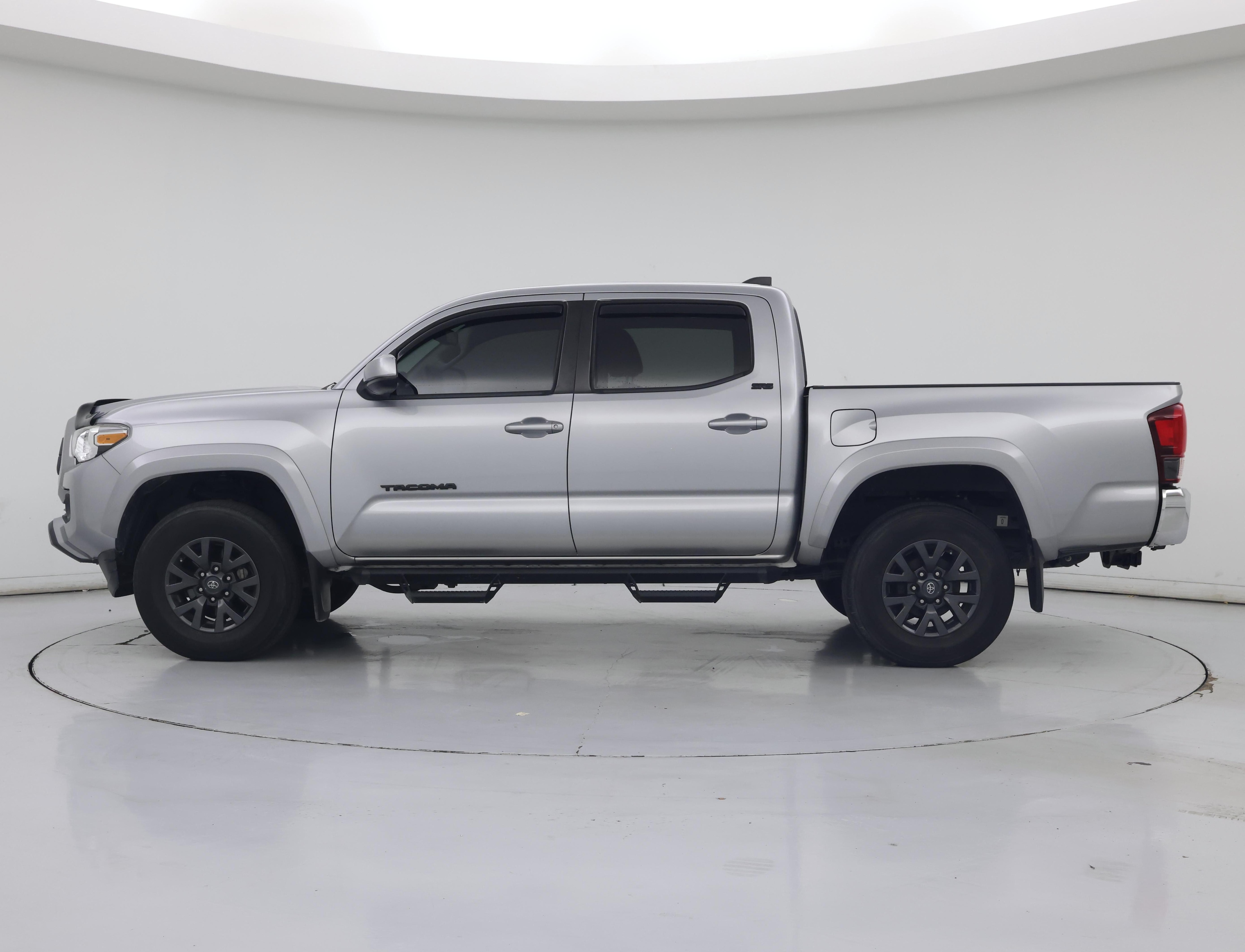 Thumbnail: 2021 Toyota Tacoma - 3
