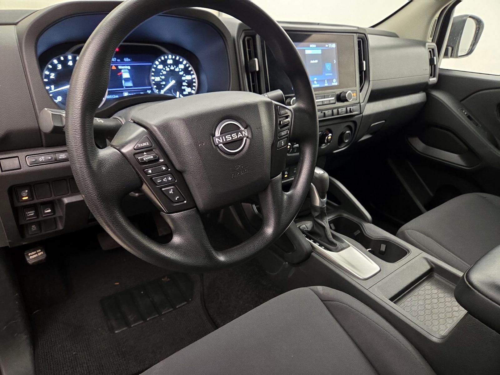 2025 Nissan Frontier S - Photo 10