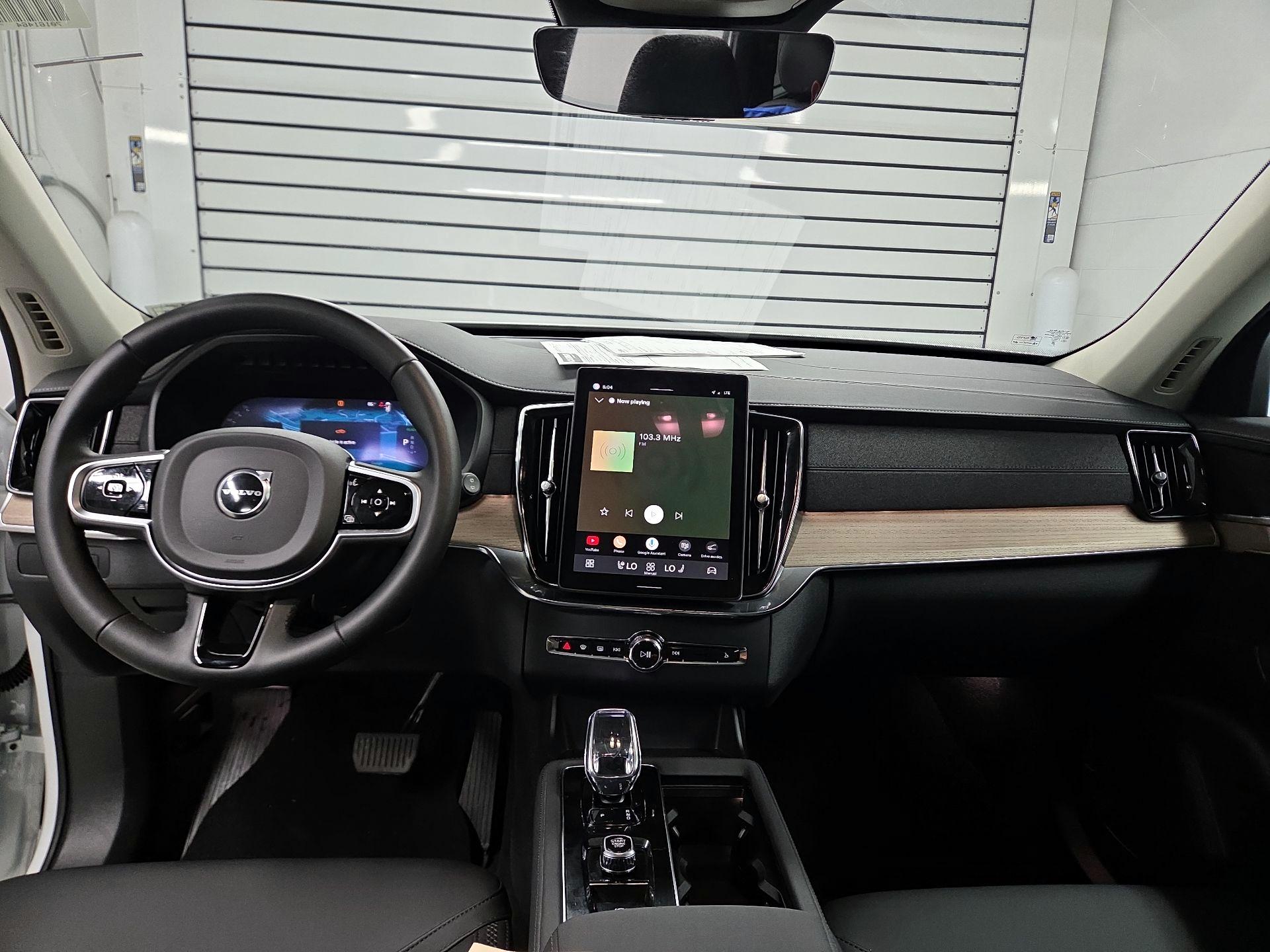 Thumbnail: 2025 Volvo XC90 - 8