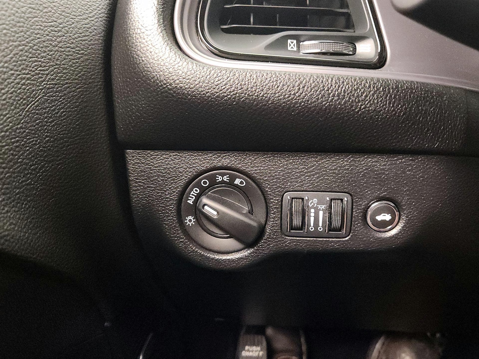 2023 Dodge Challenger R/T - Photo 14