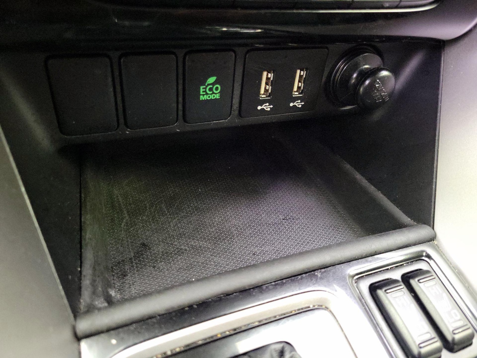 2024 Mitsubishi Eclipse Cross SE - Photo 20