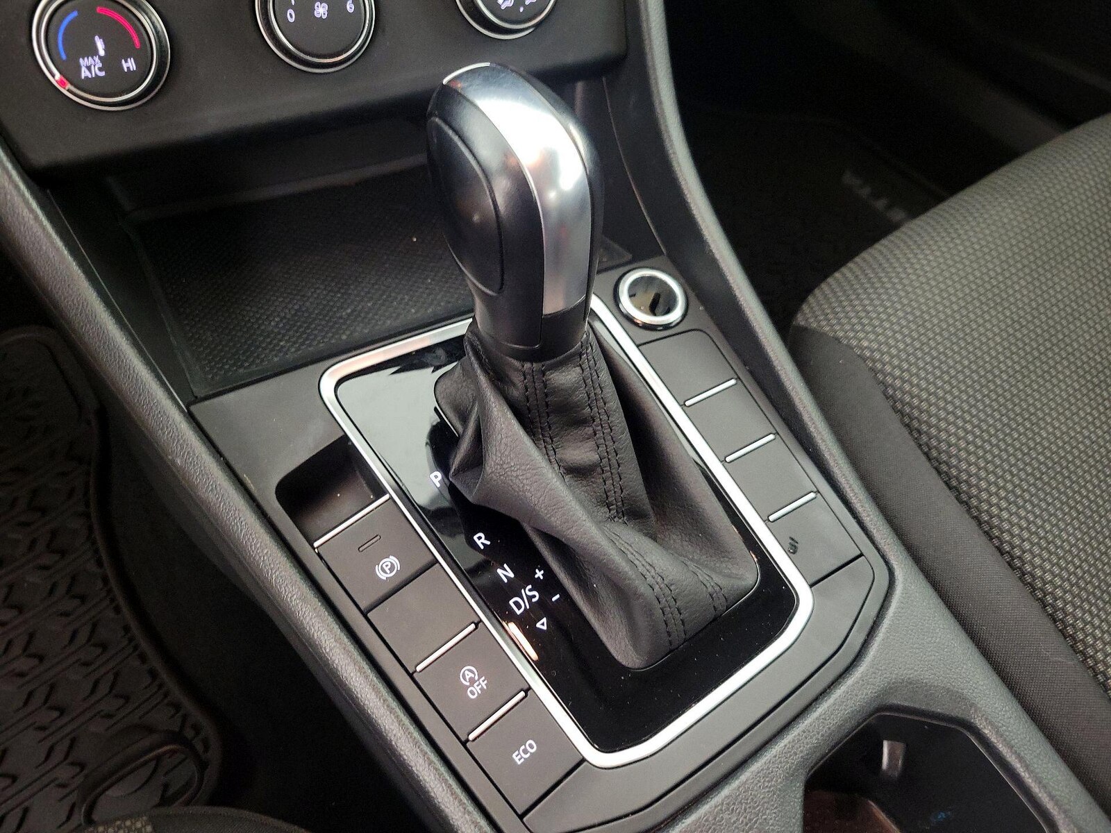 2019 Volkswagen Jetta S - Photo 18