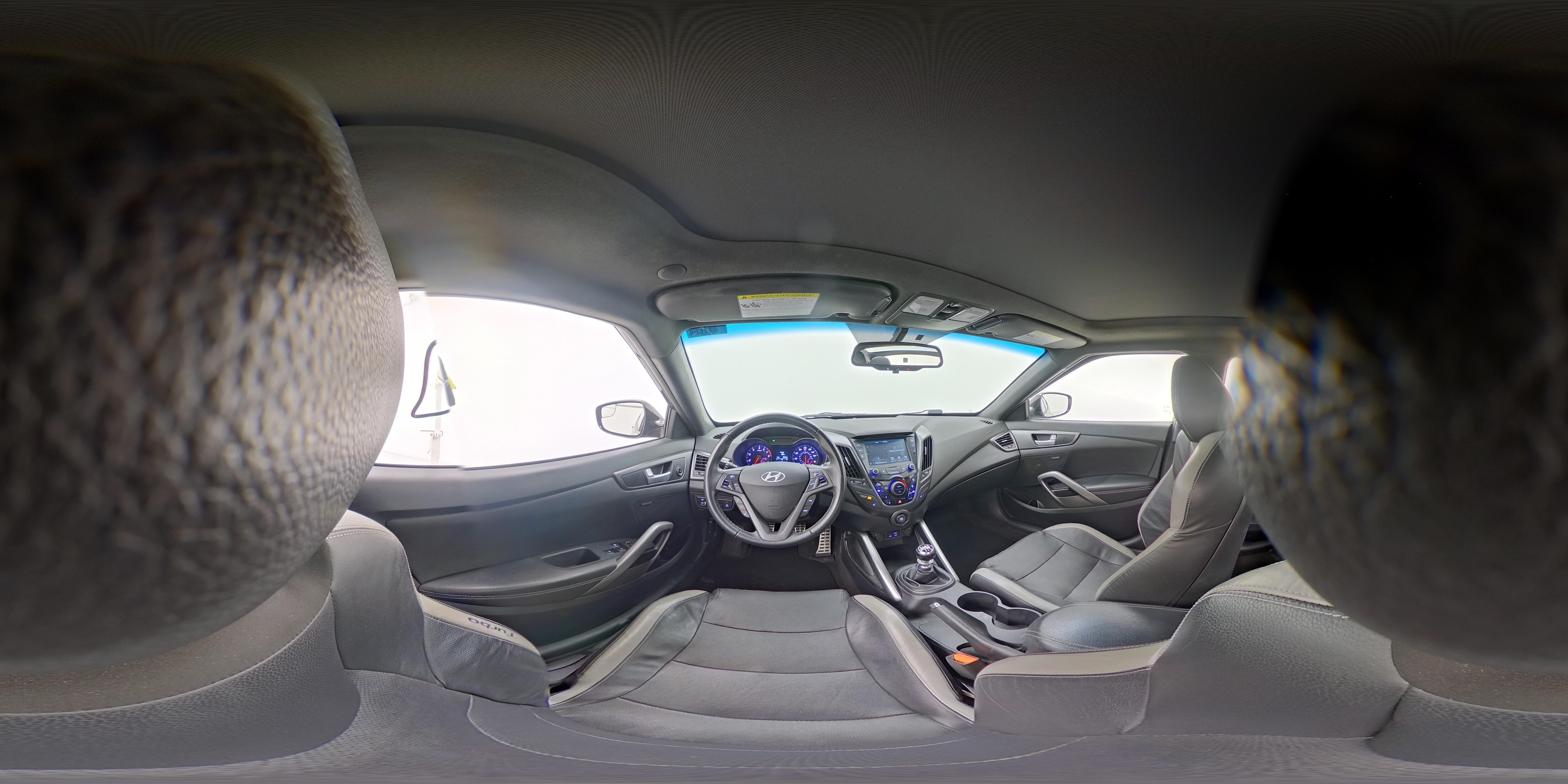 2016 Hyundai Veloster - Photo 28