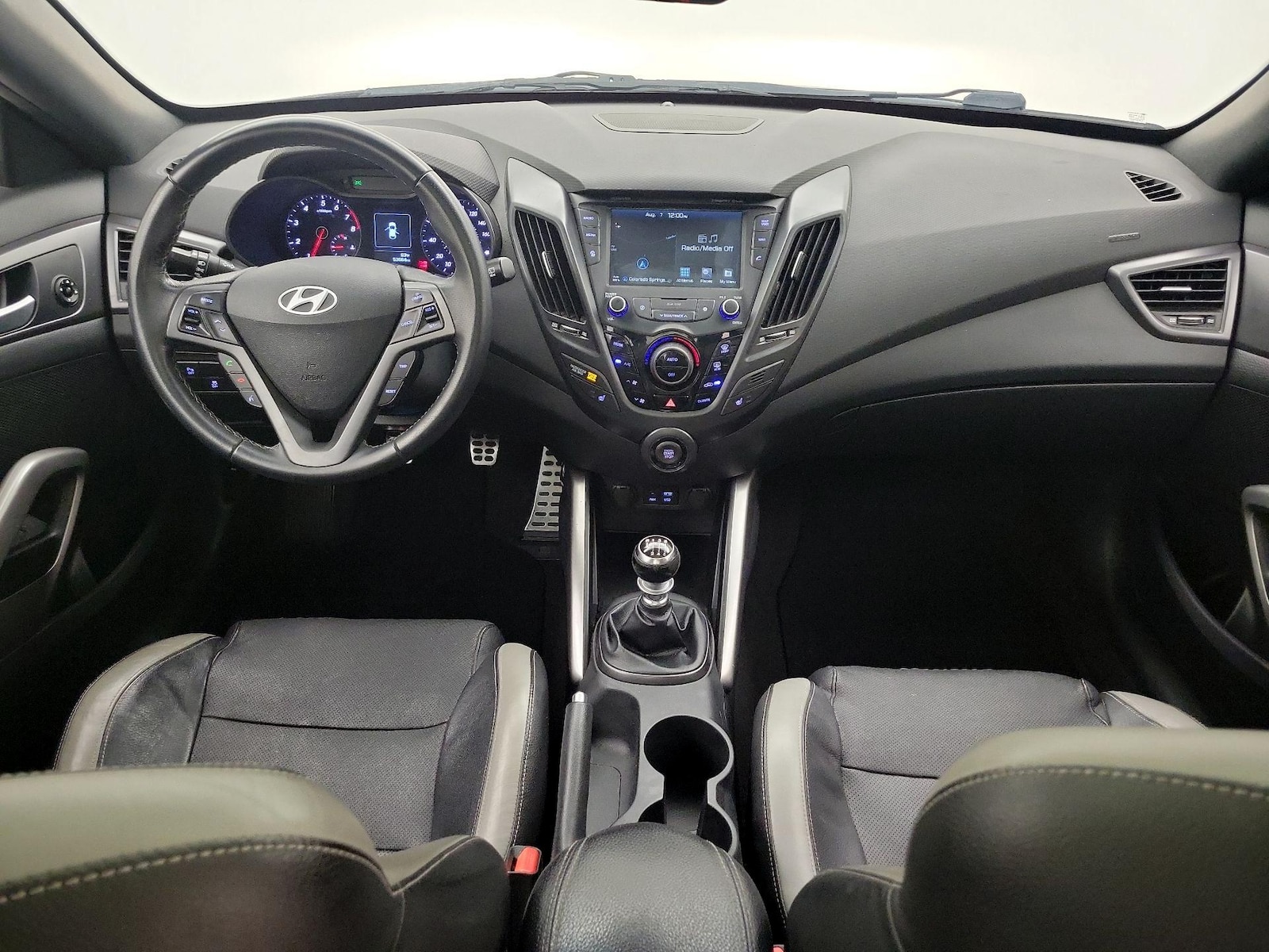 2016 Hyundai Veloster - Photo 10