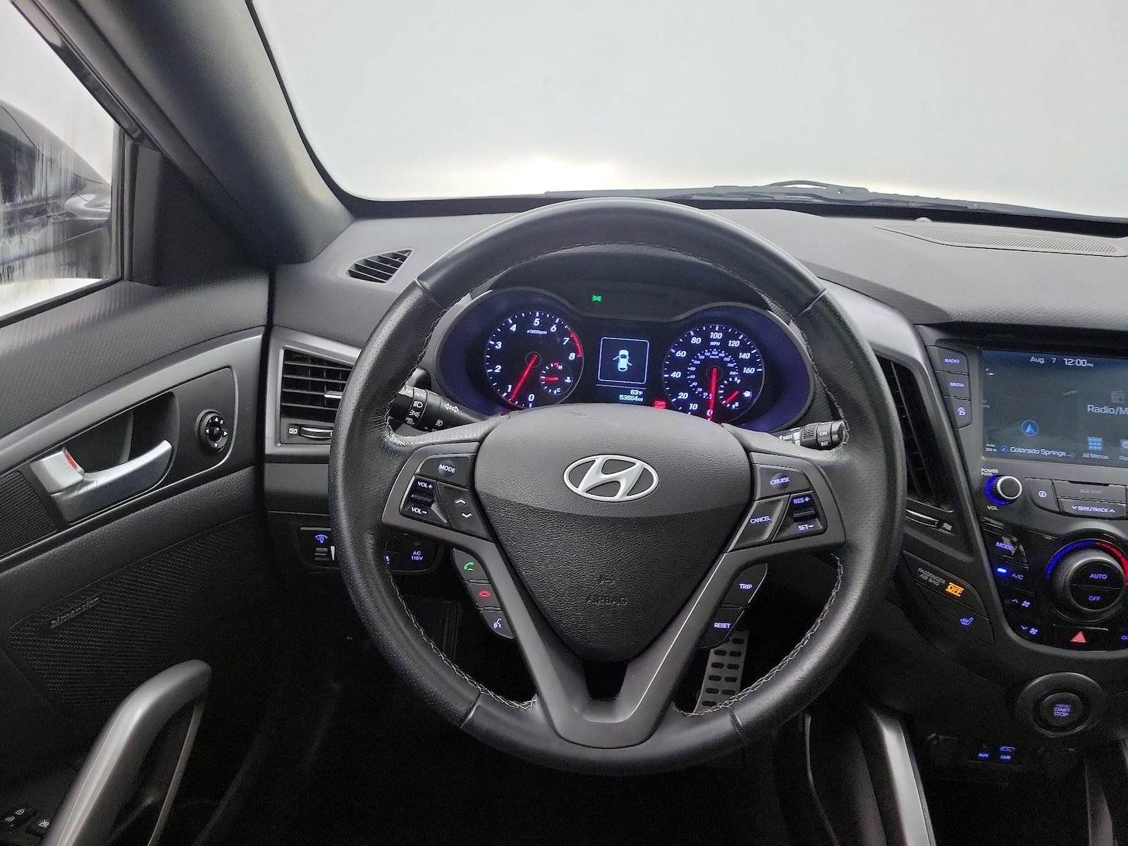 2016 Hyundai Veloster - Photo 11