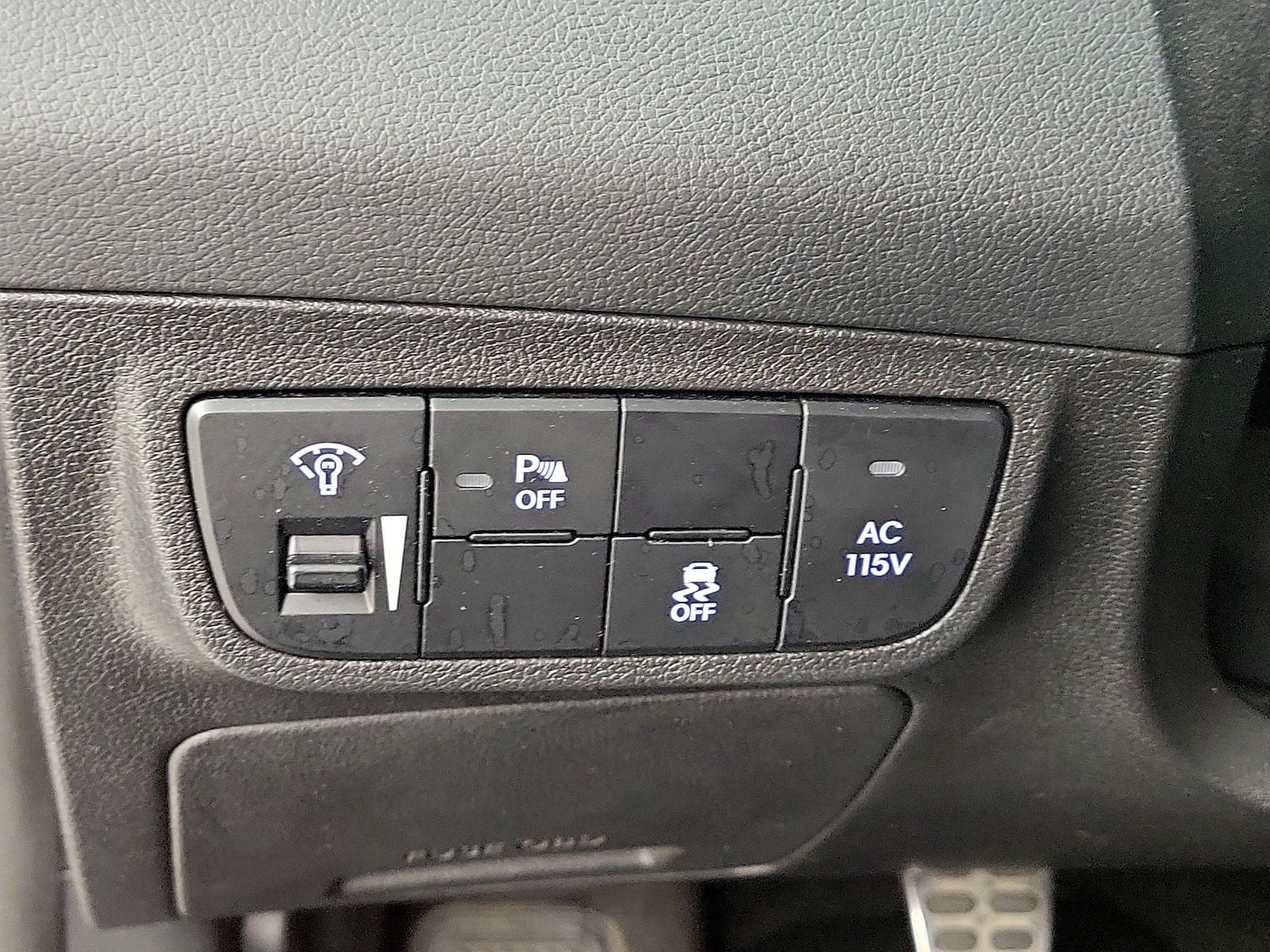 2016 Hyundai Veloster - Photo 14