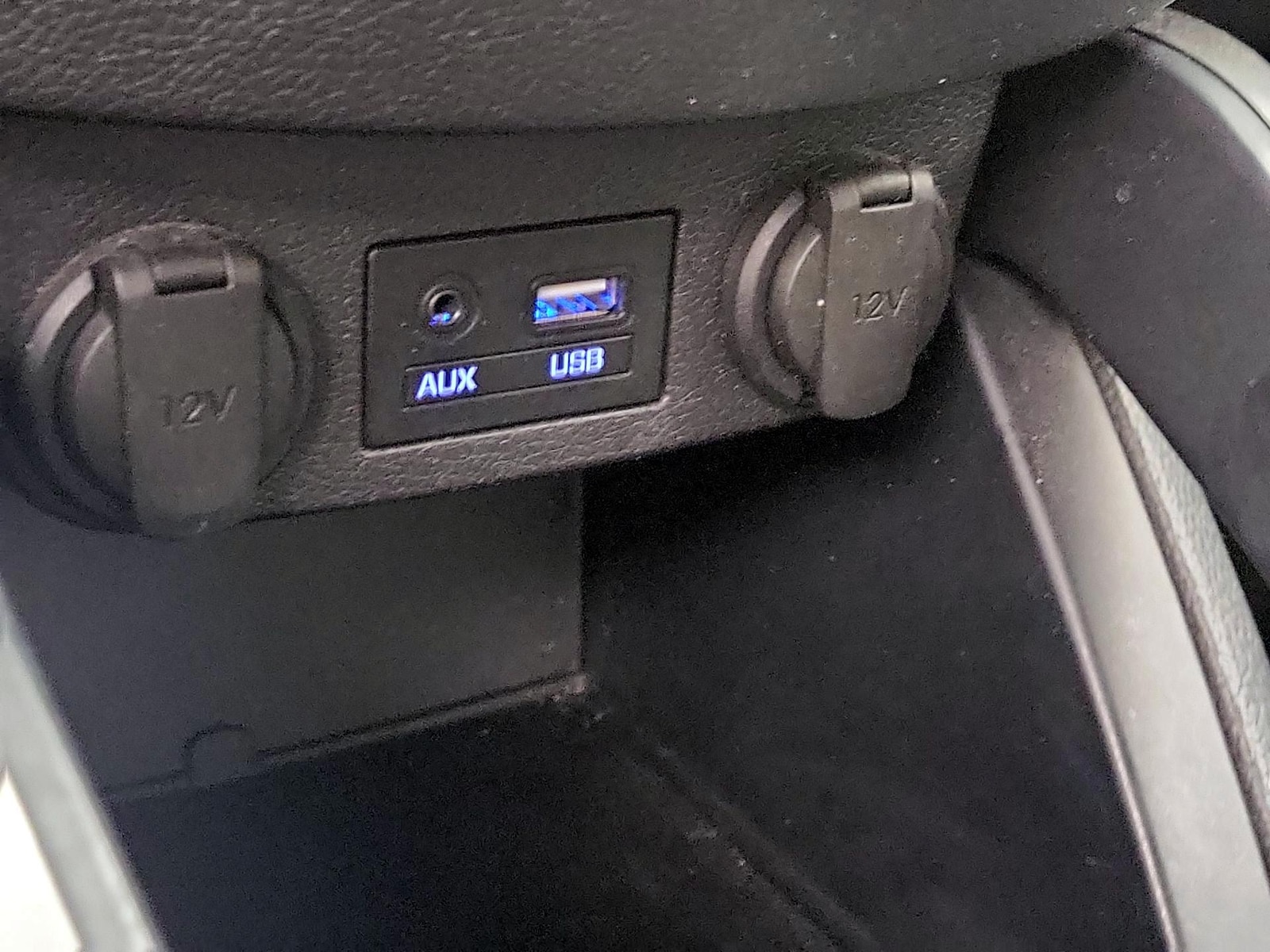 2016 Hyundai Veloster - Photo 19