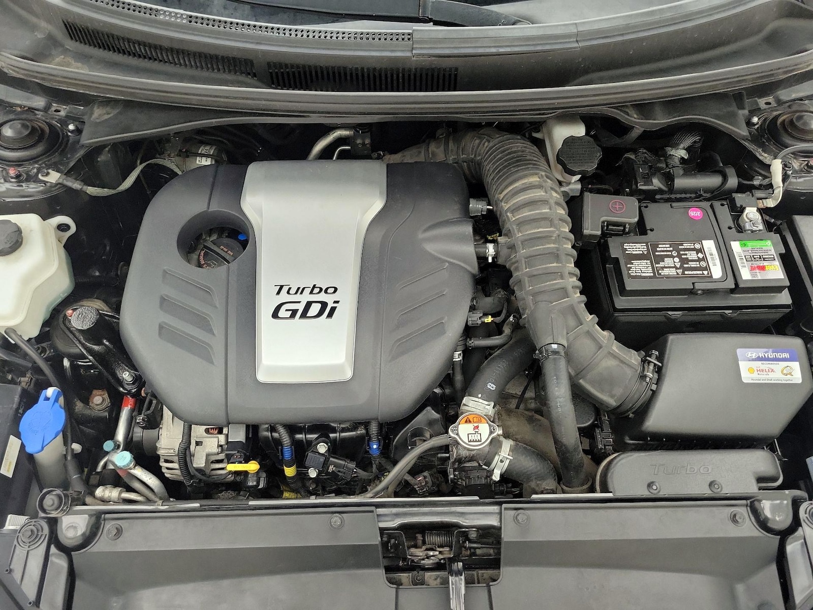 2016 Hyundai Veloster - Photo 23