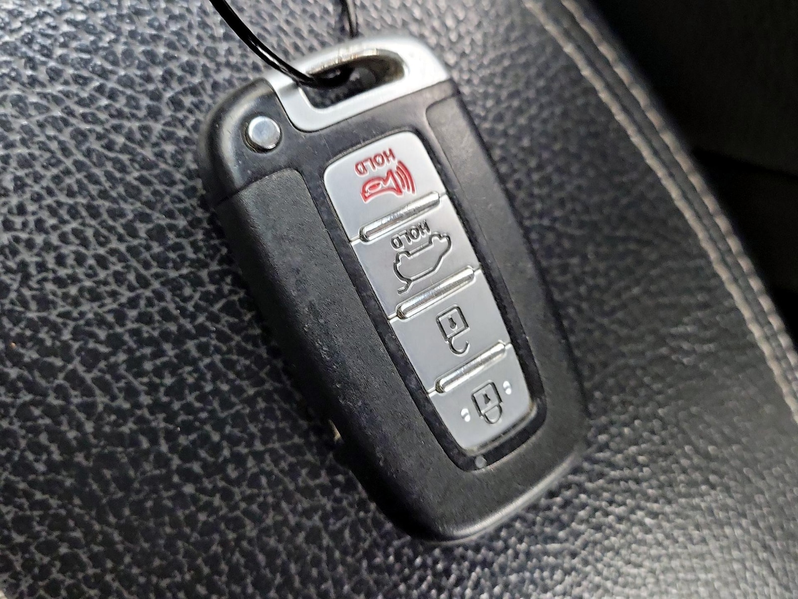 2016 Hyundai Veloster - Photo 25