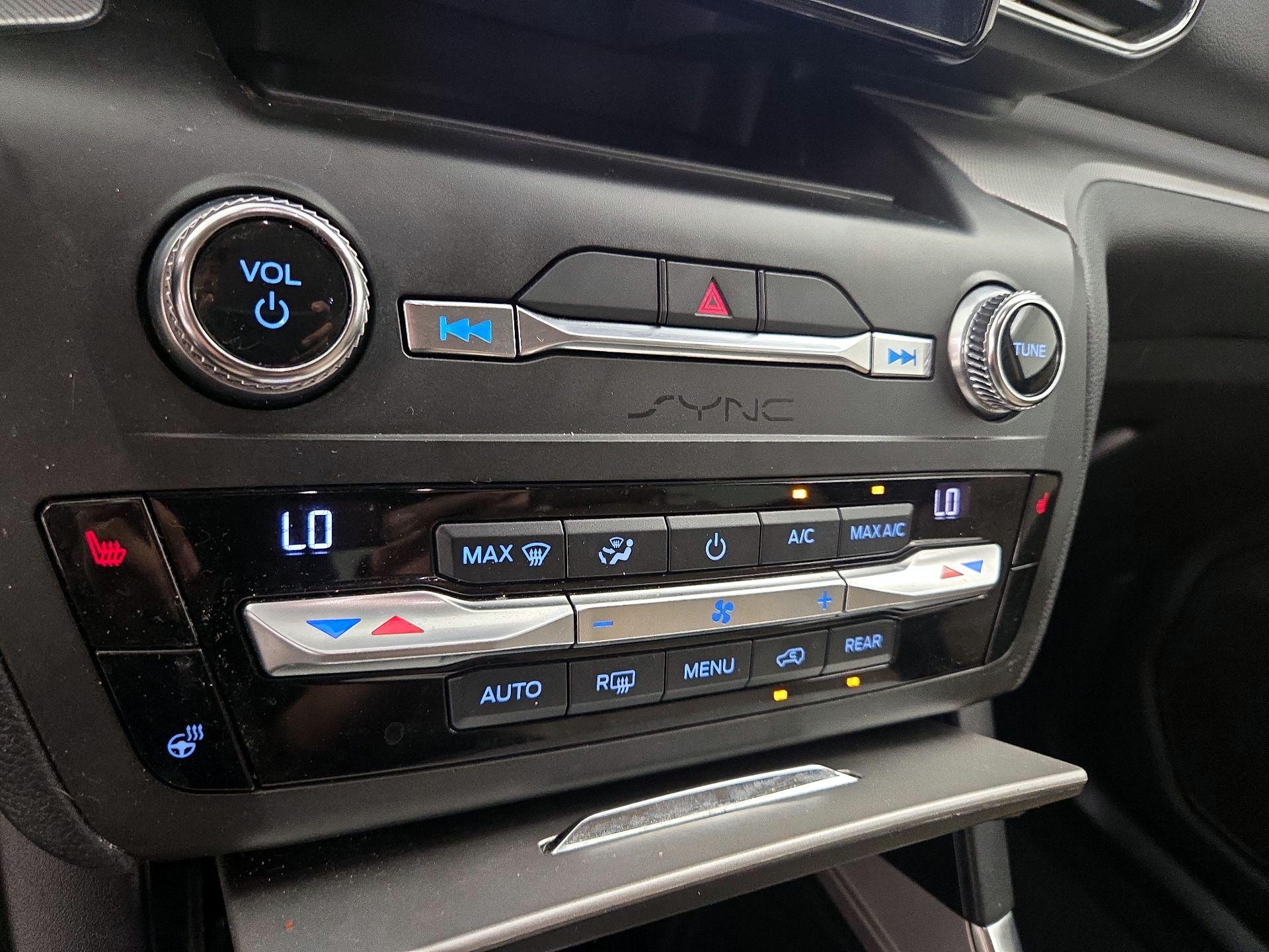 Thumbnail: 2020 Ford Explorer - 17