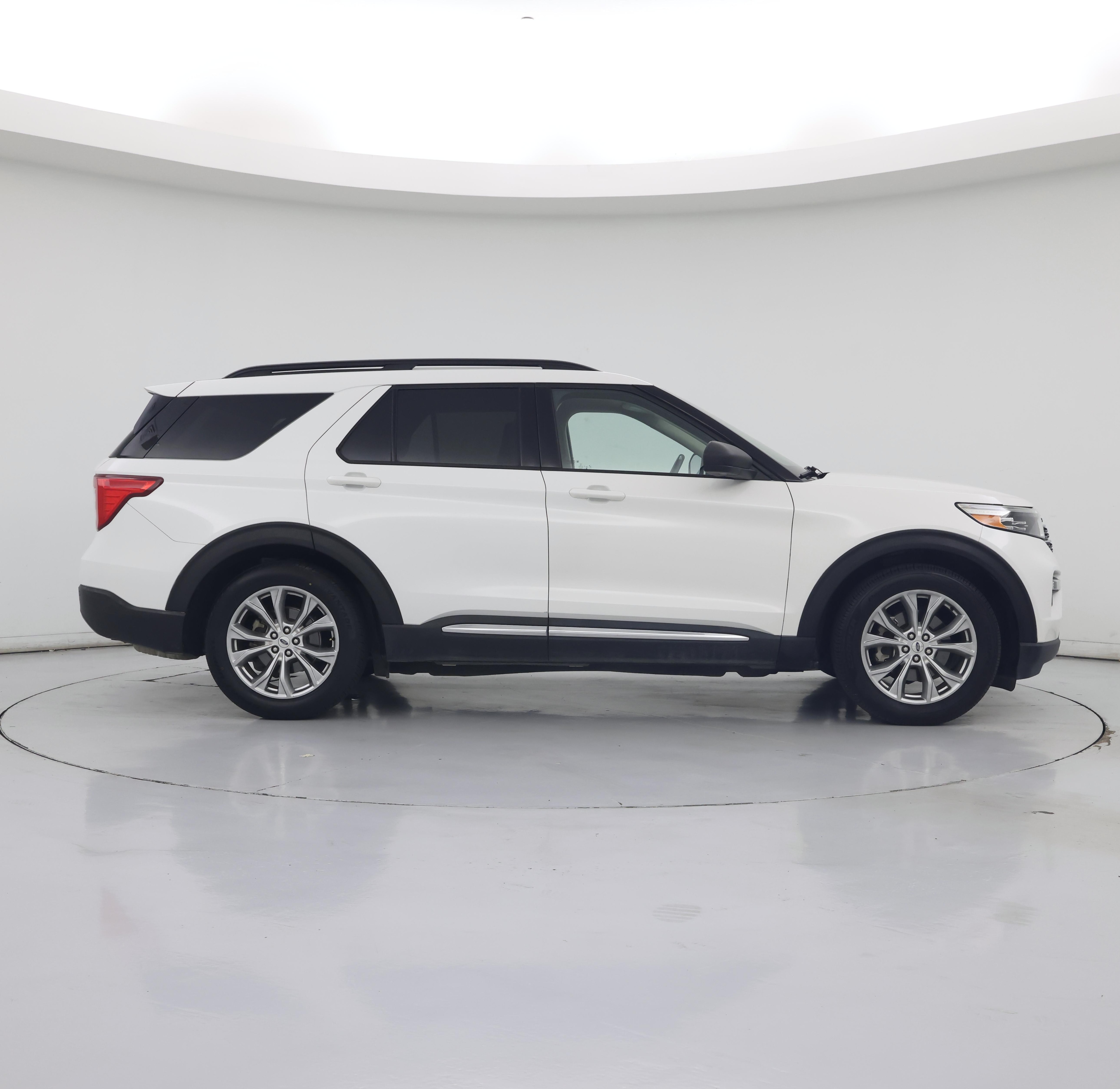 Thumbnail: 2020 Ford Explorer - 7