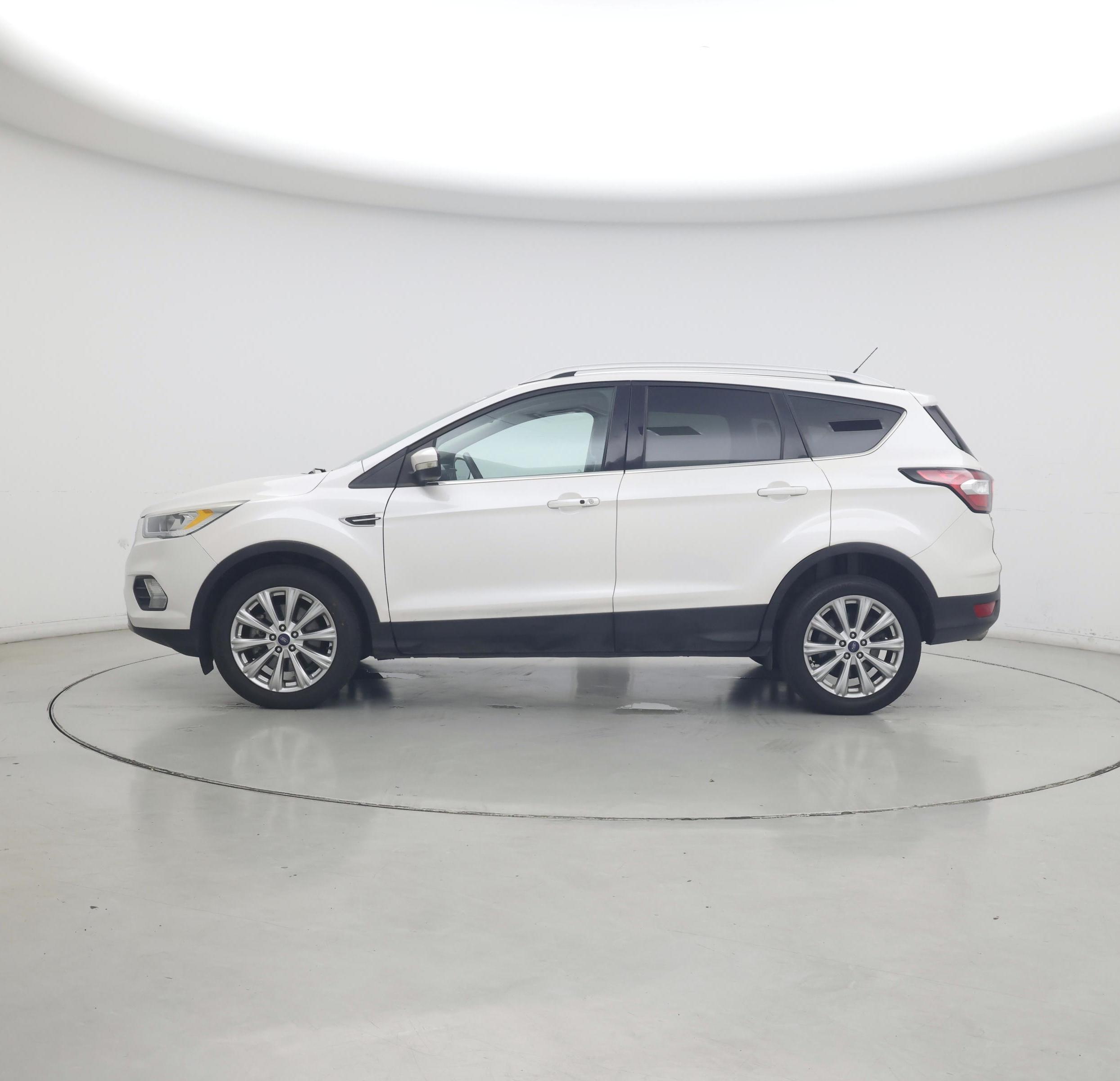 Thumbnail: 2017 Ford Escape - 3