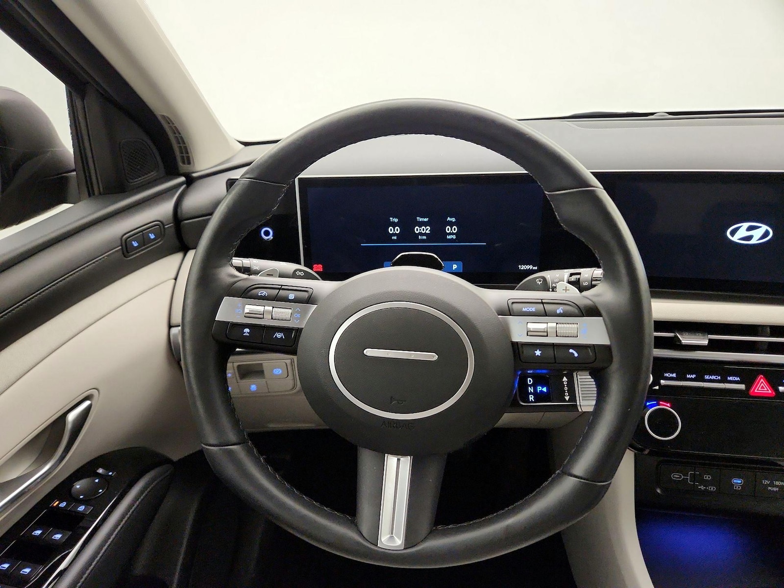 2025 Hyundai Tucson Limited - Photo 11